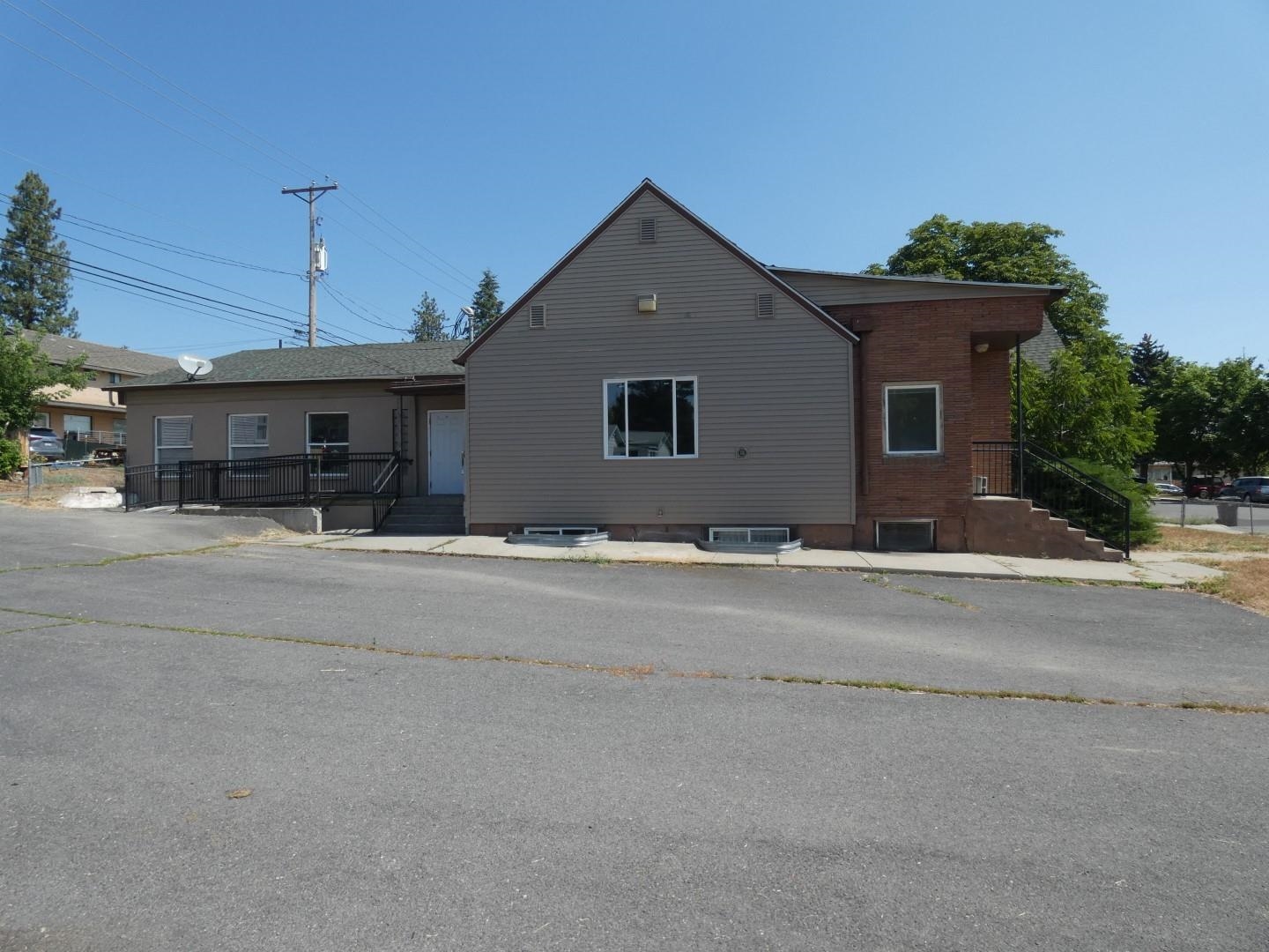 706 2nd St - Photo 5