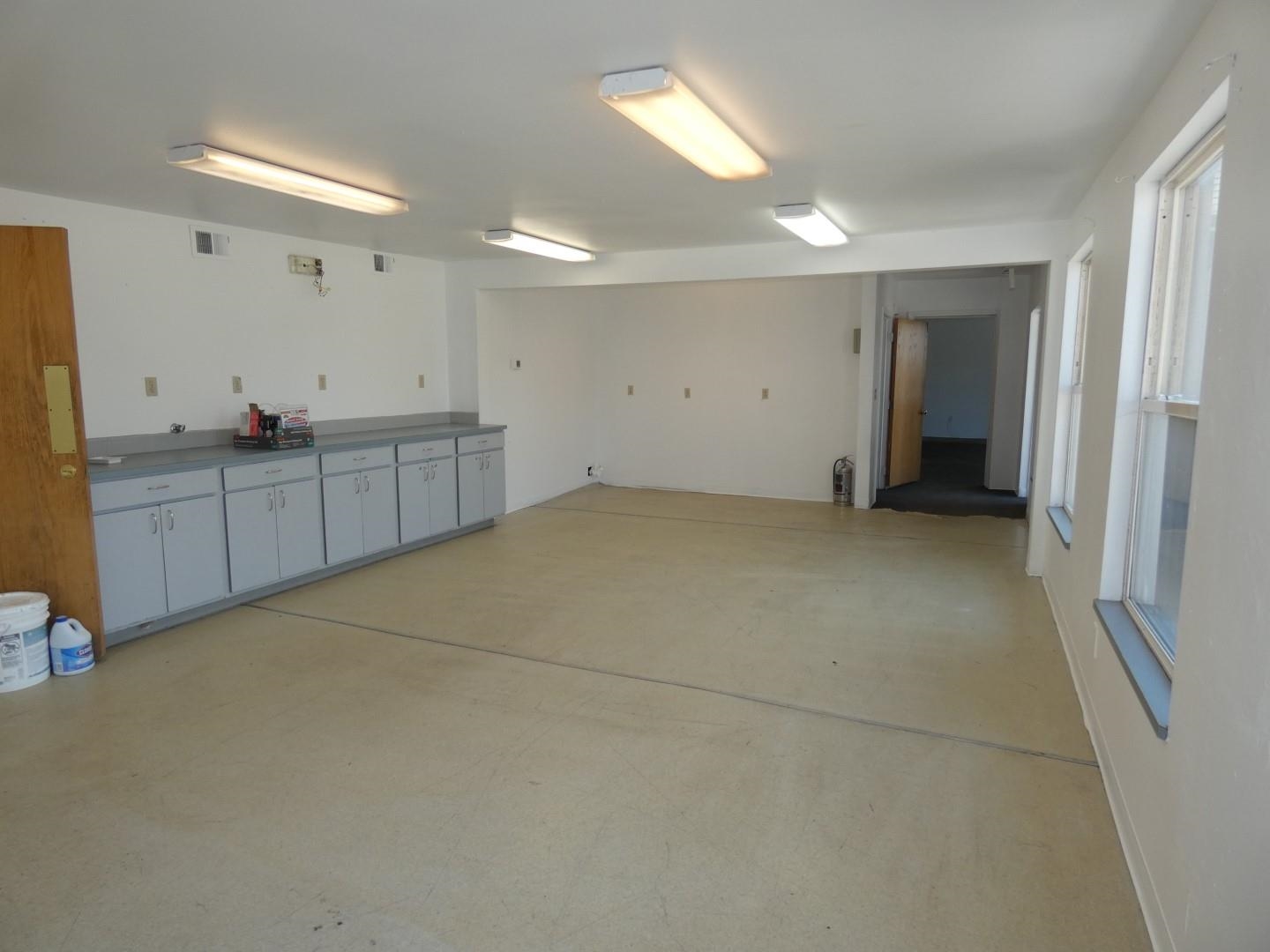 706 2nd St - Photo 8