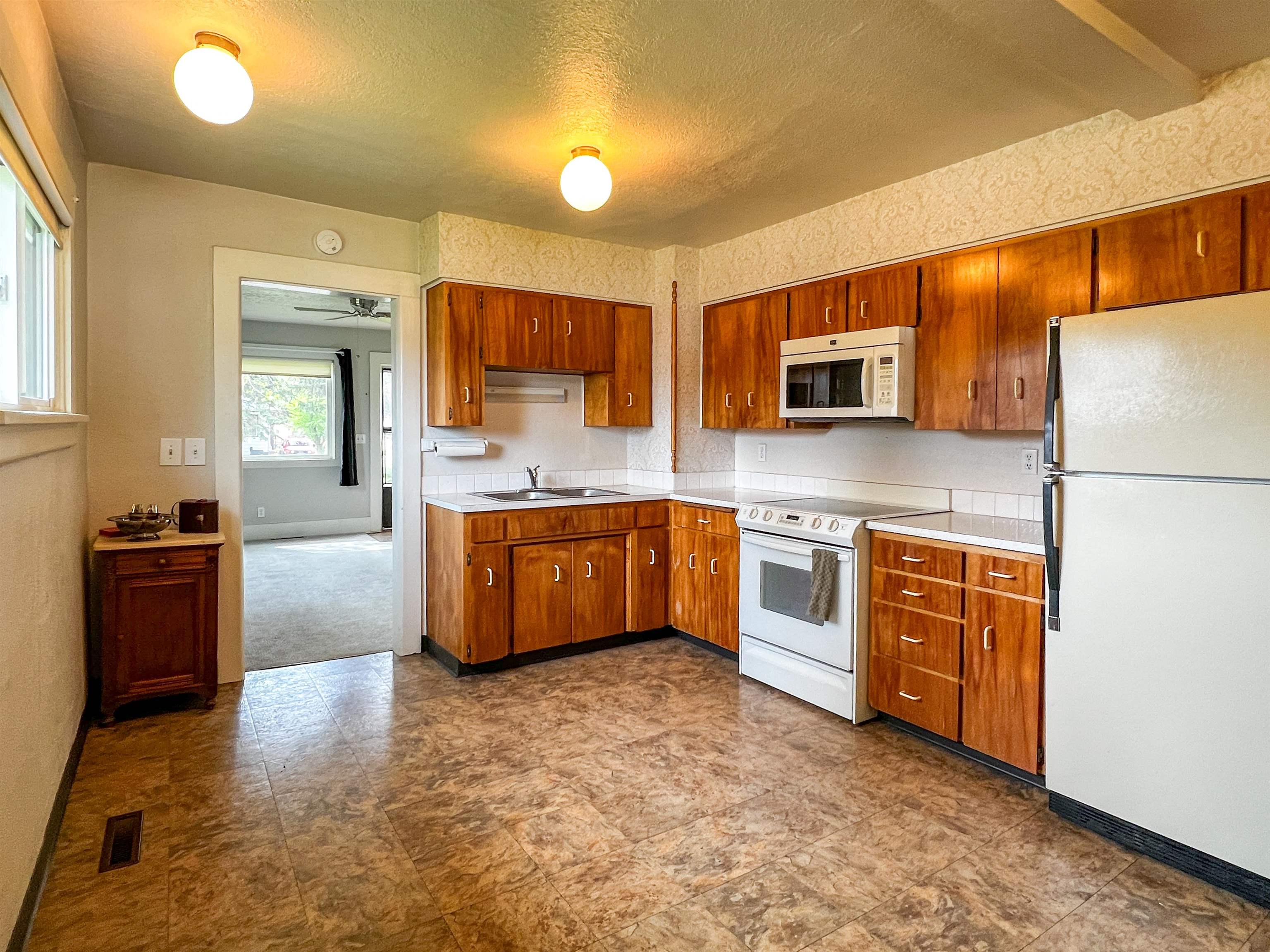 2227 E 7th Ave - Photo 11