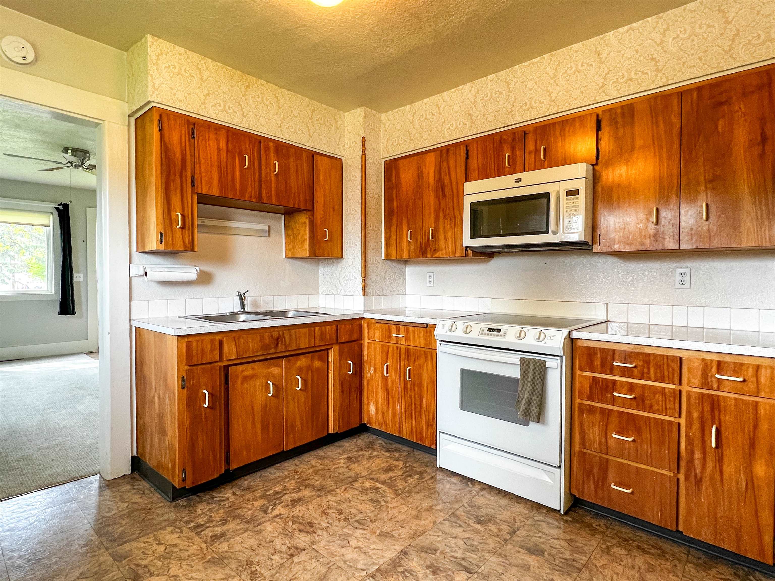 2227 E 7th Ave - Photo 13