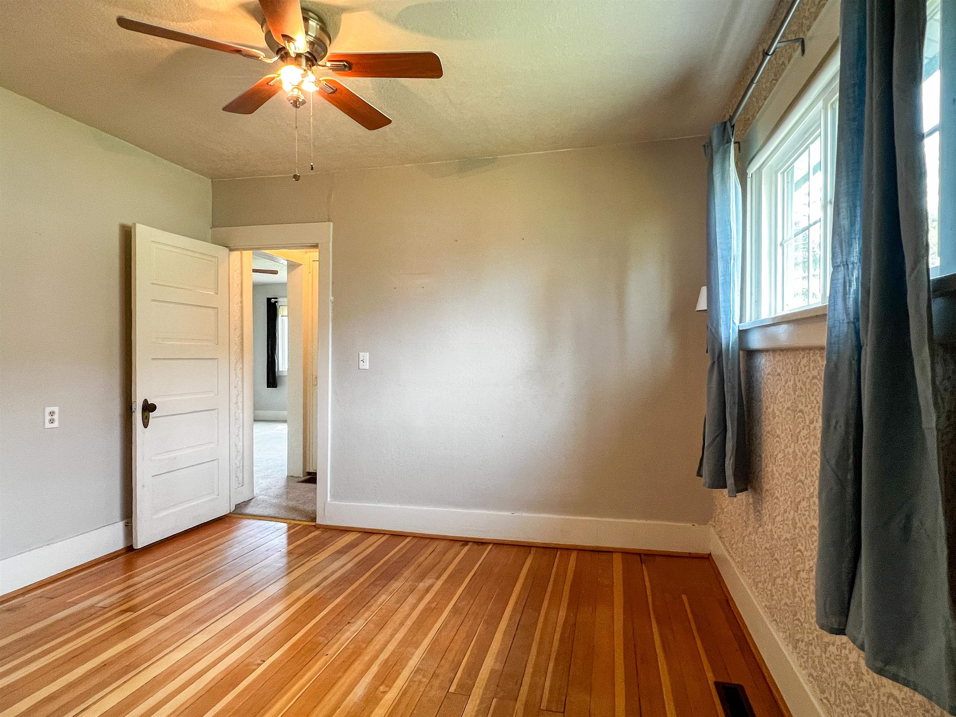 2227 E 7th Ave - Photo 17