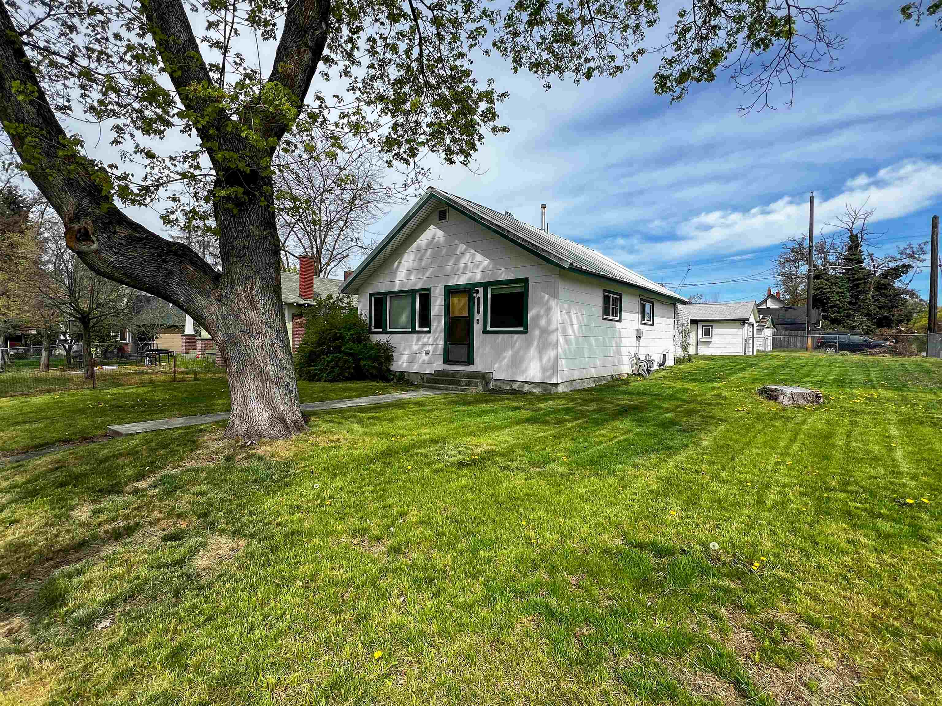 2227 E 7th Ave - Photo 5