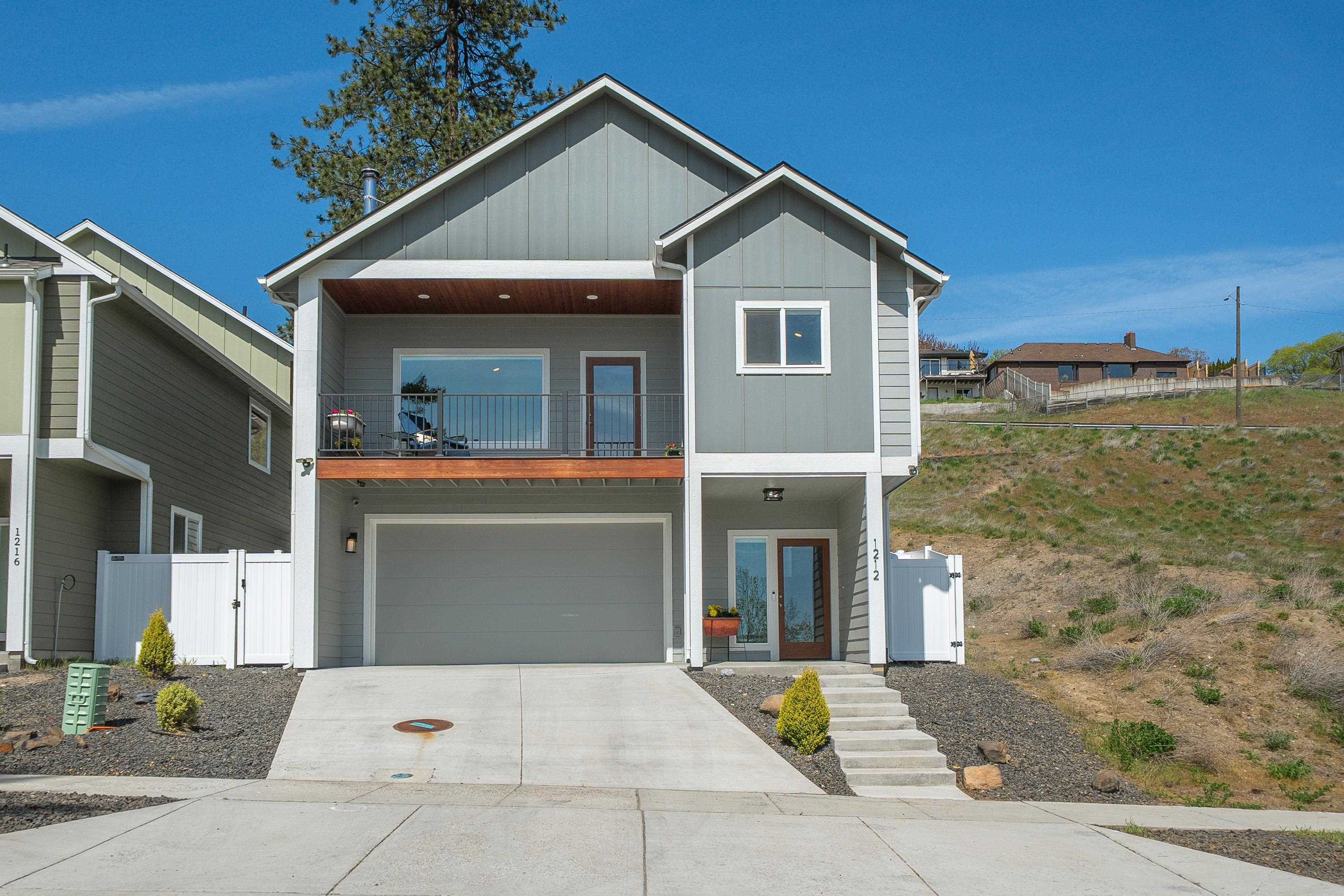 1212 W CORA Ave - Photo 1