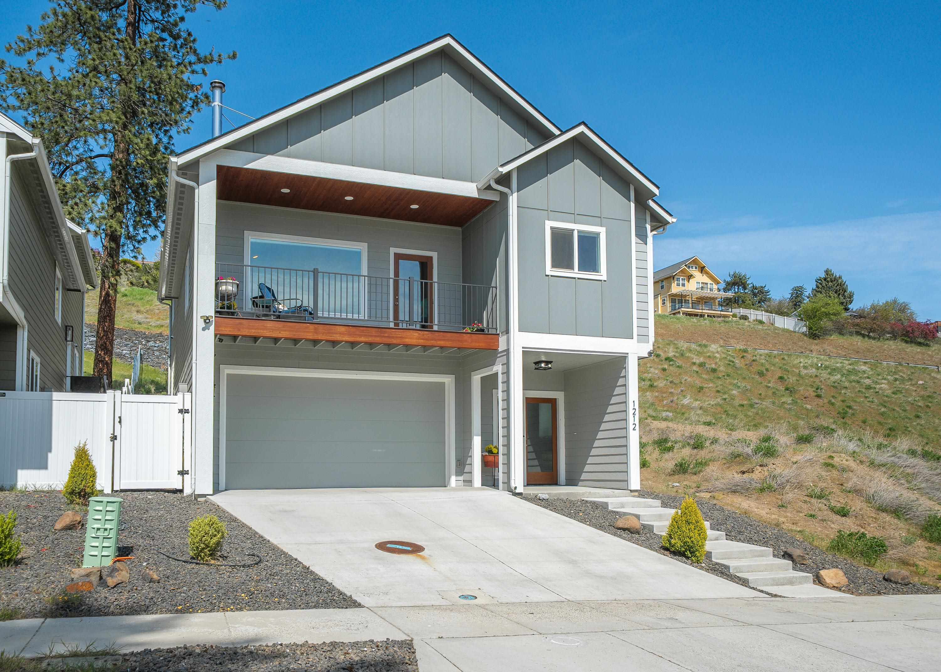 1212 W CORA Ave - Photo 2