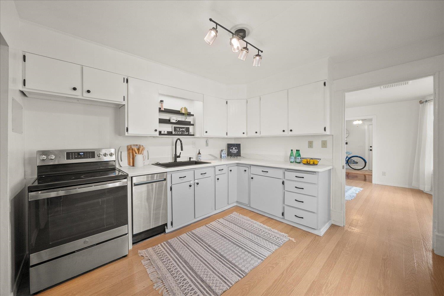 2501 W College Ave - Photo 9