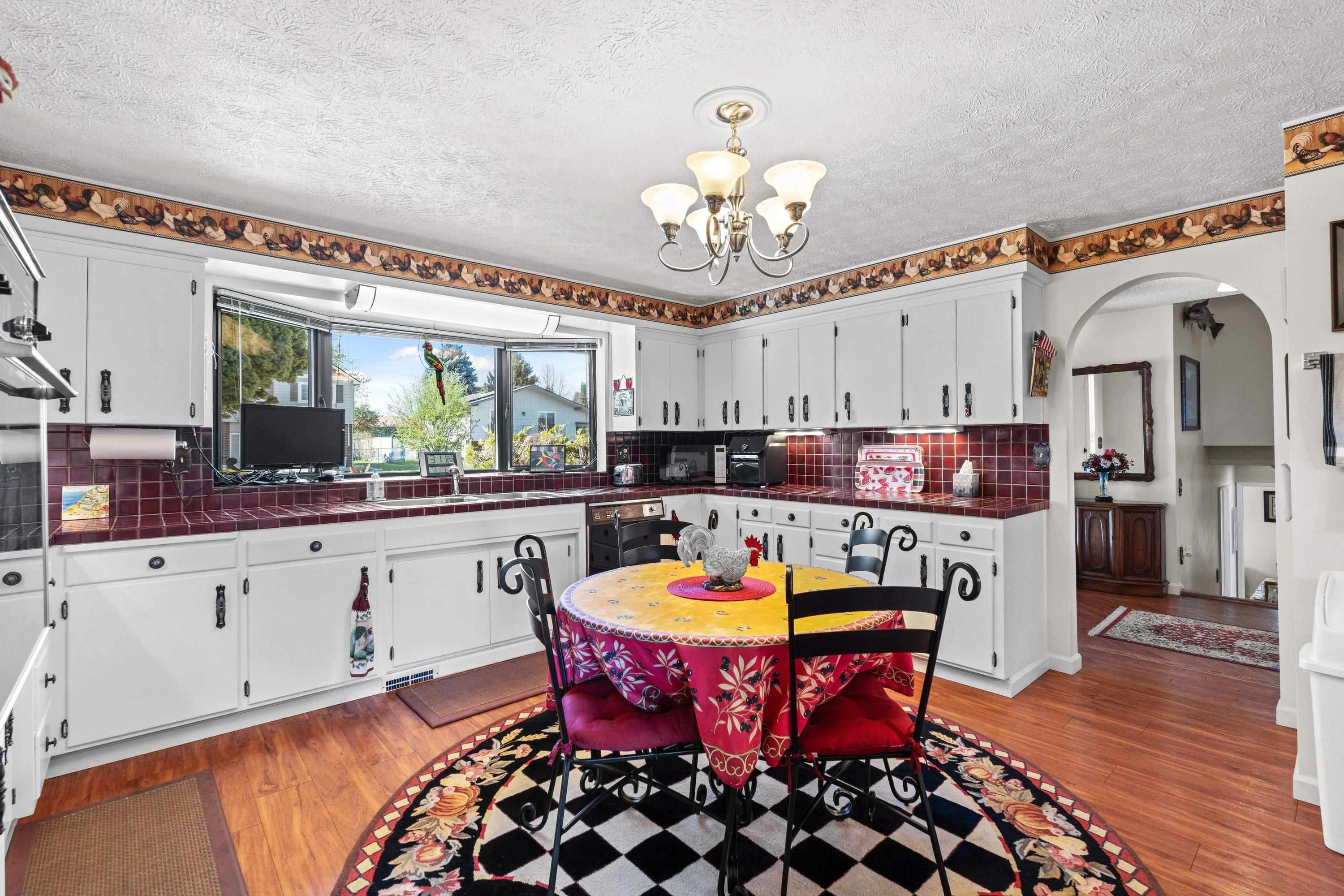 7910 N Panorama Dr - Photo 10