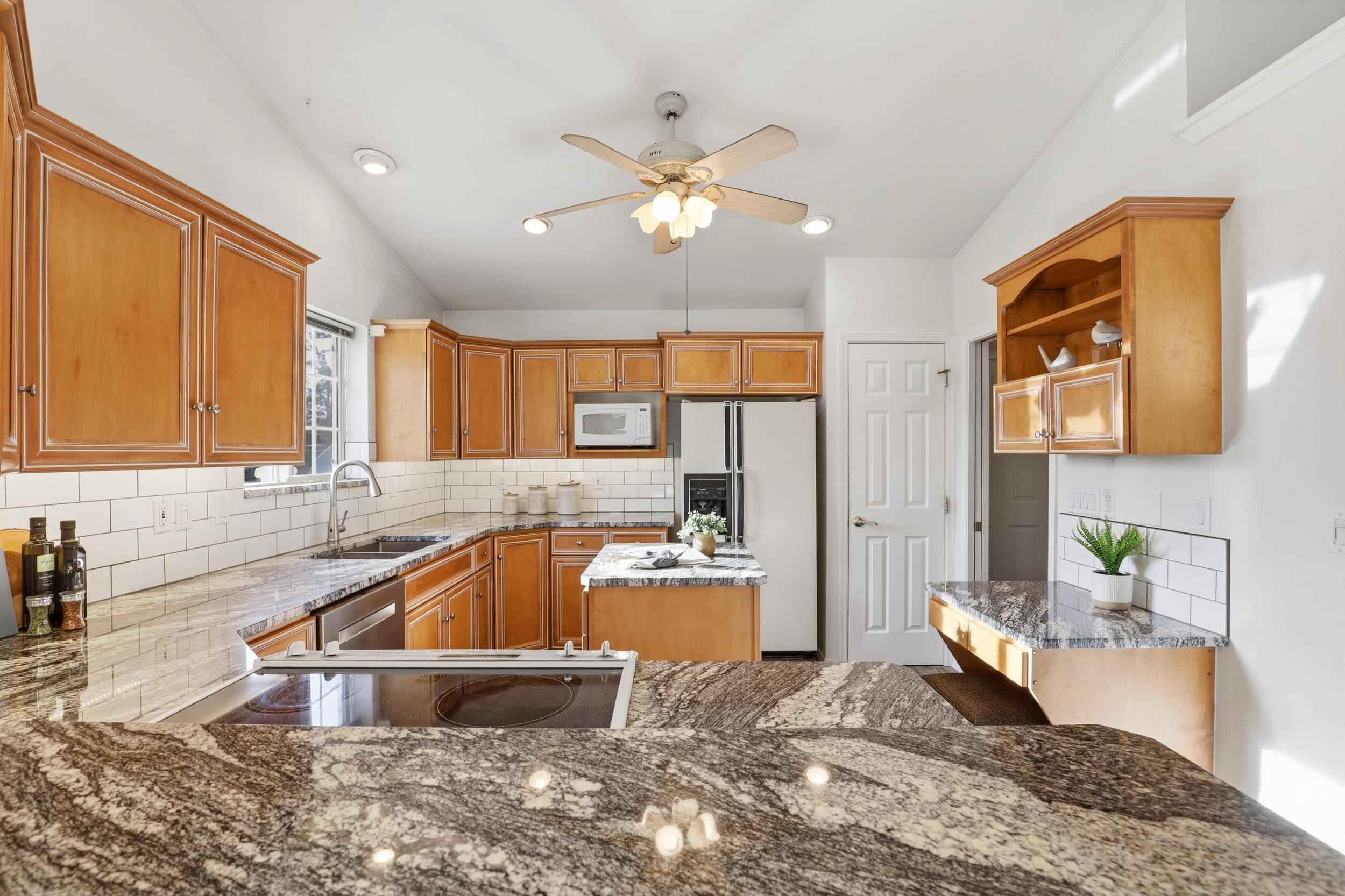 11606 E Connor Rd - Photo 12