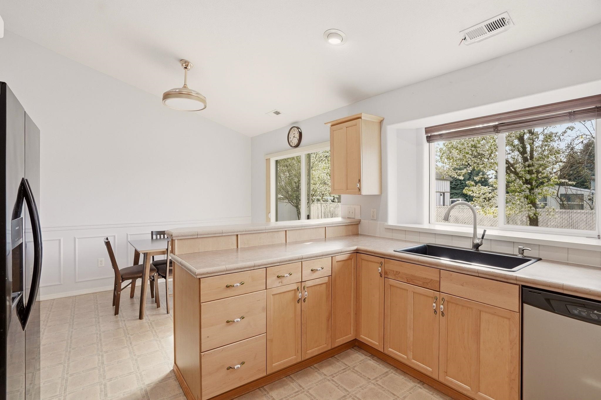 1605 N Tschirley Ln - Photo 13