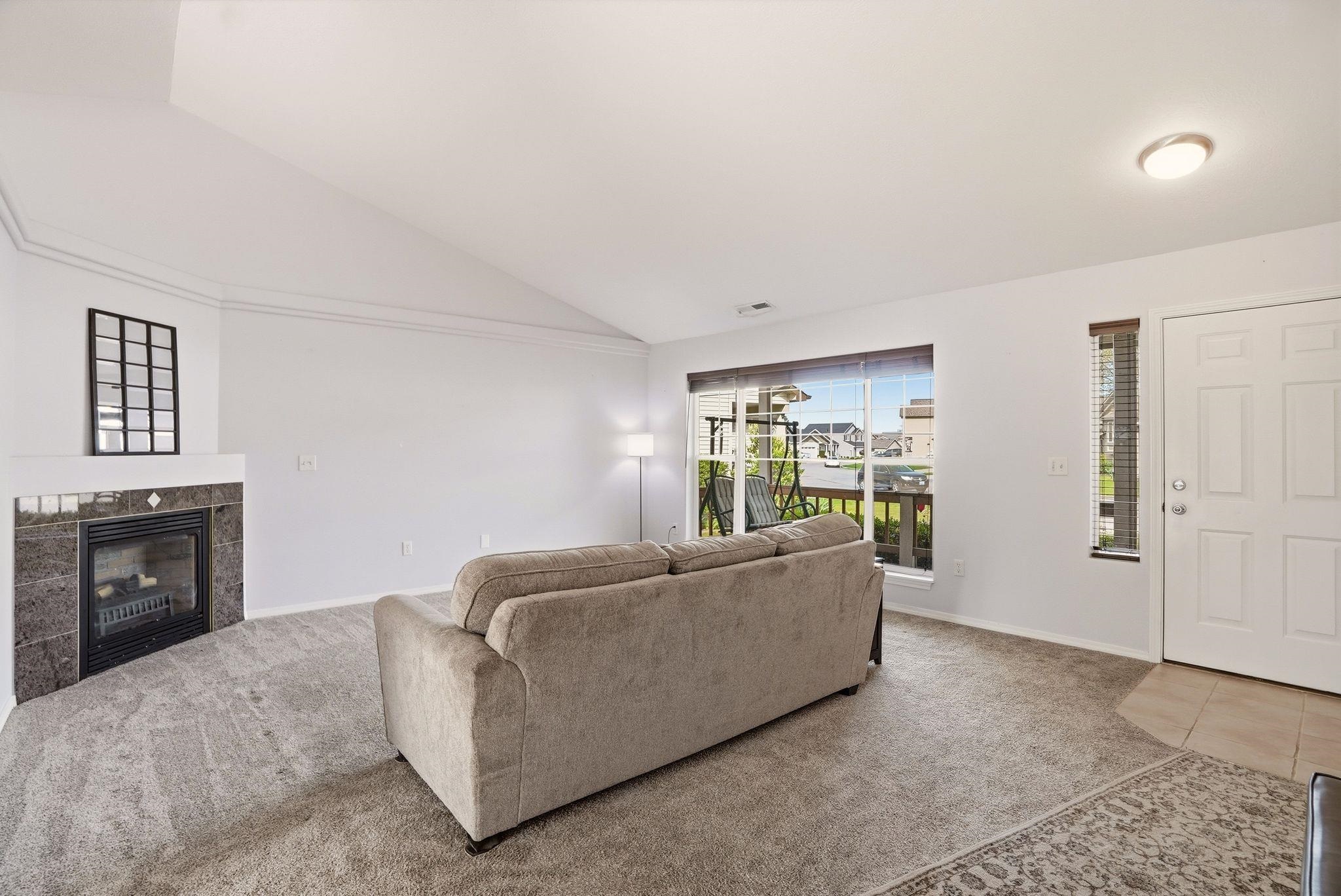 1605 N Tschirley Ln - Photo 6