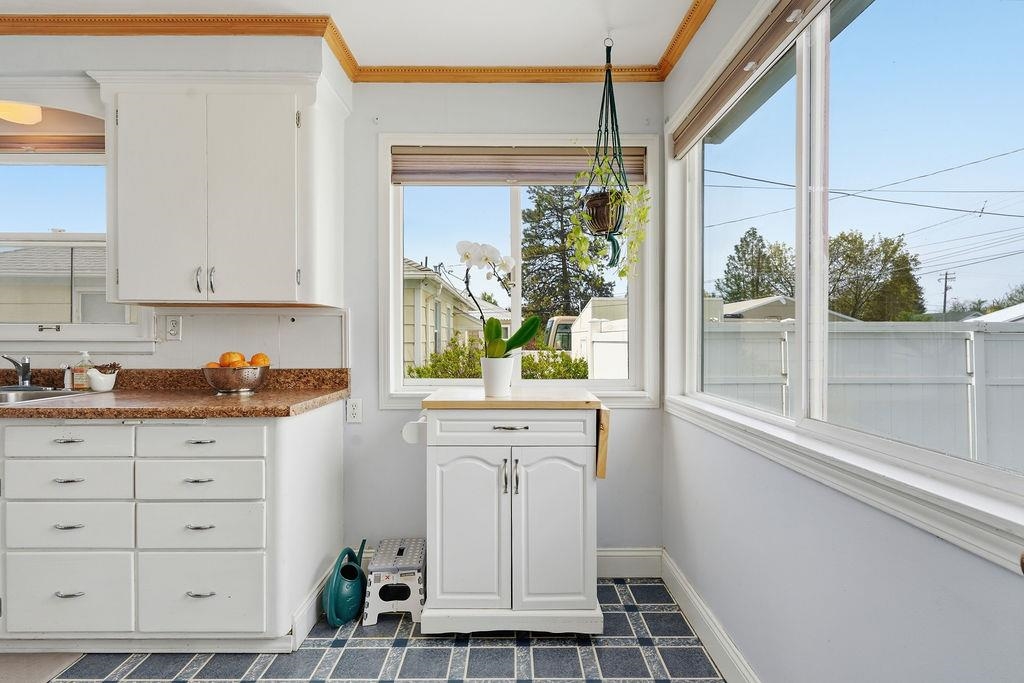 3808 W Rockwell Ave - Photo 17