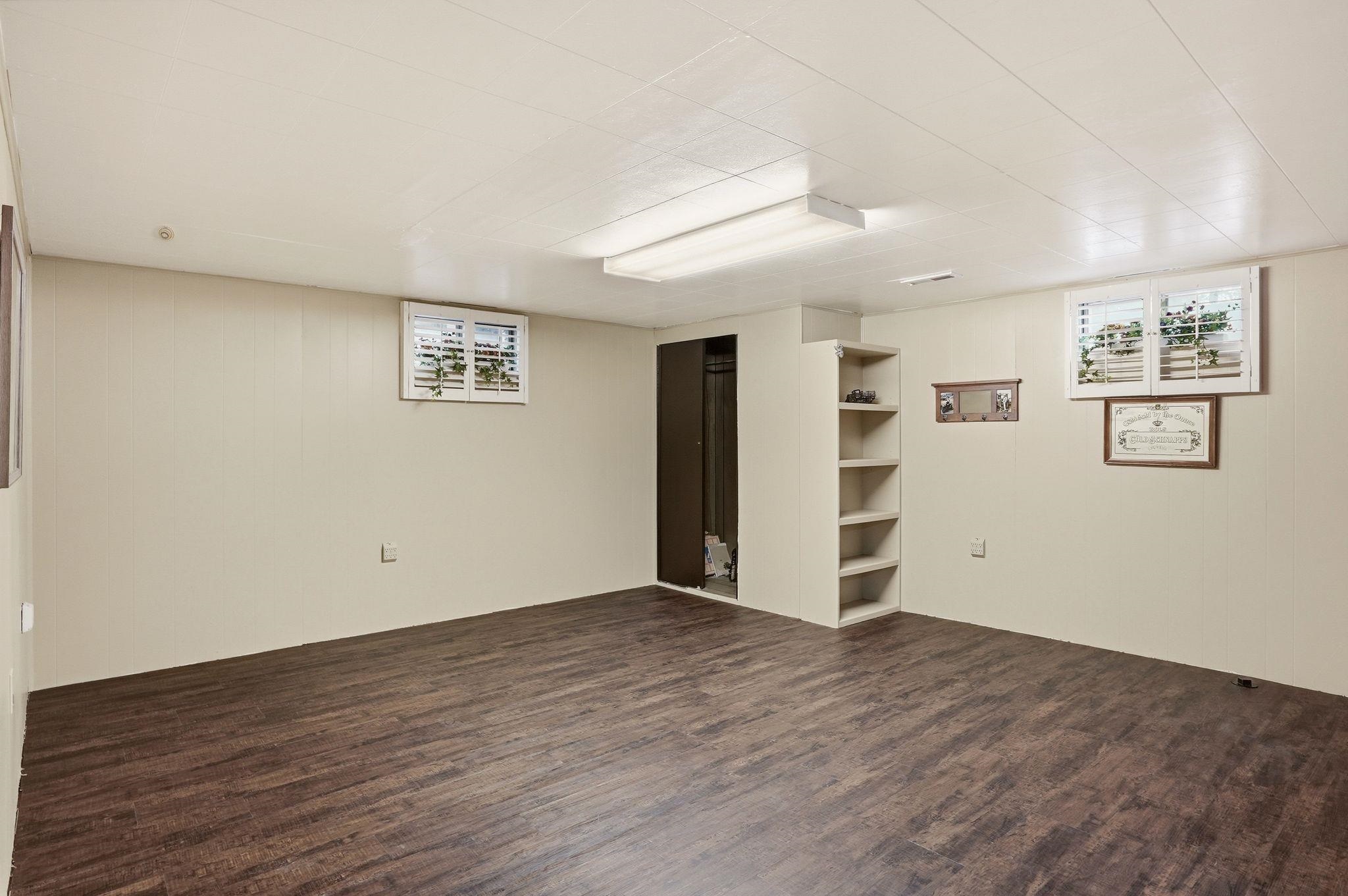 3220 W Francis Ave - Photo 16
