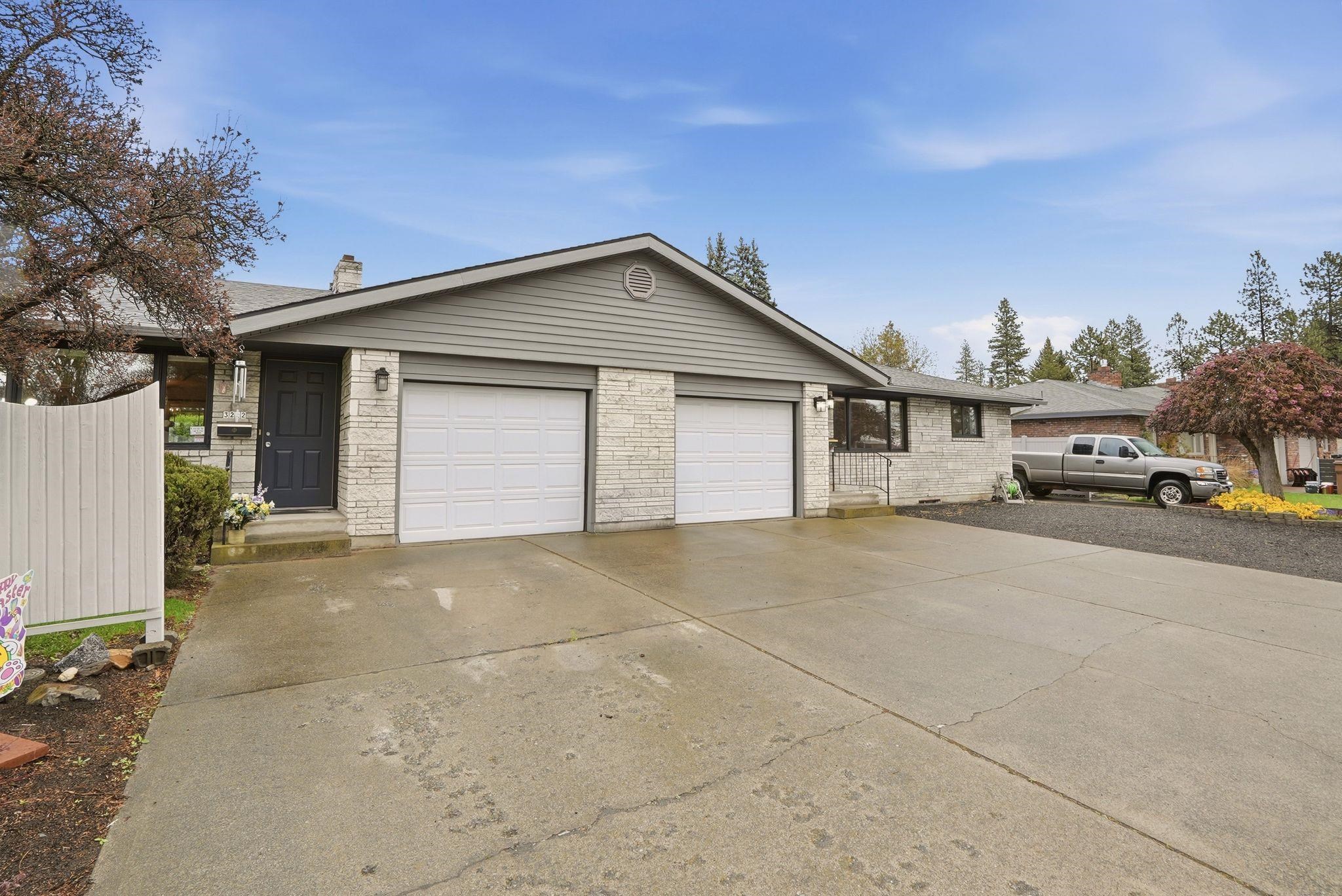 3220 W Francis Ave - Photo 3