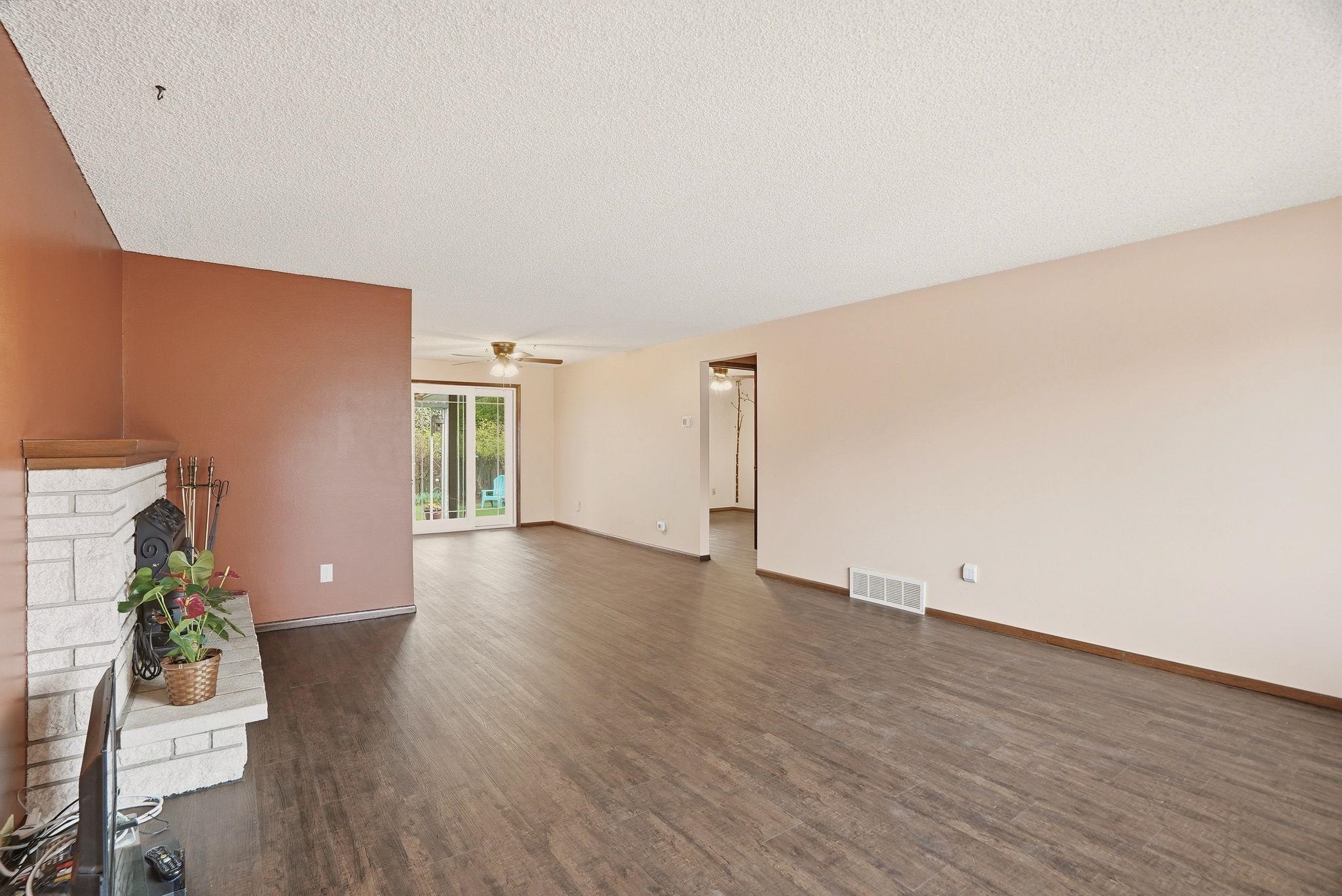 3220 W Francis Ave - Photo 5