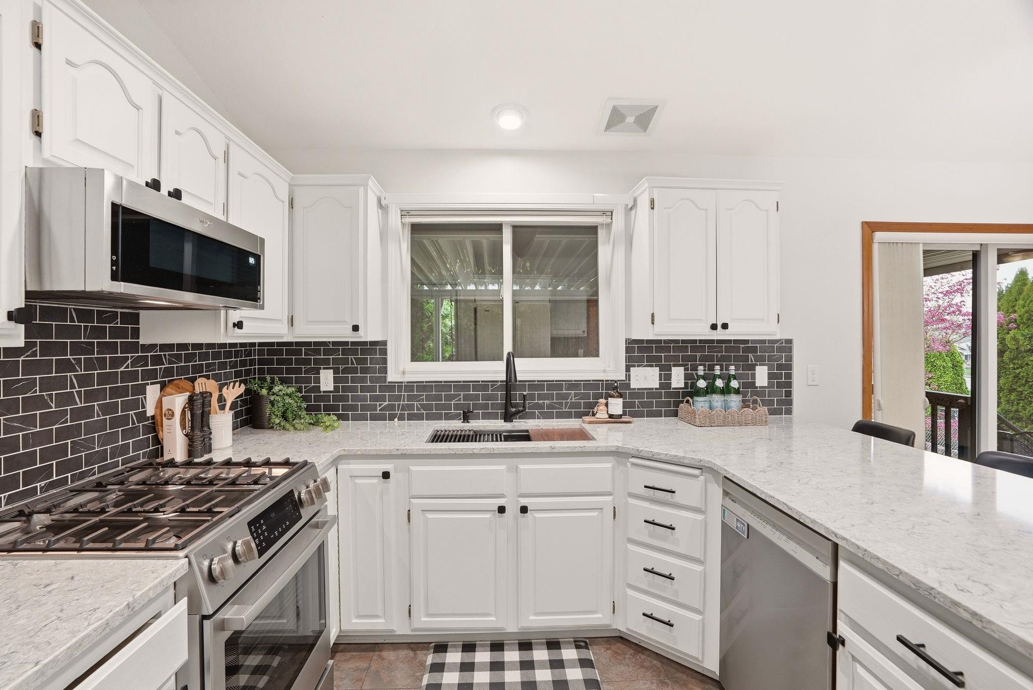 10711 N Danbury St - Photo 14