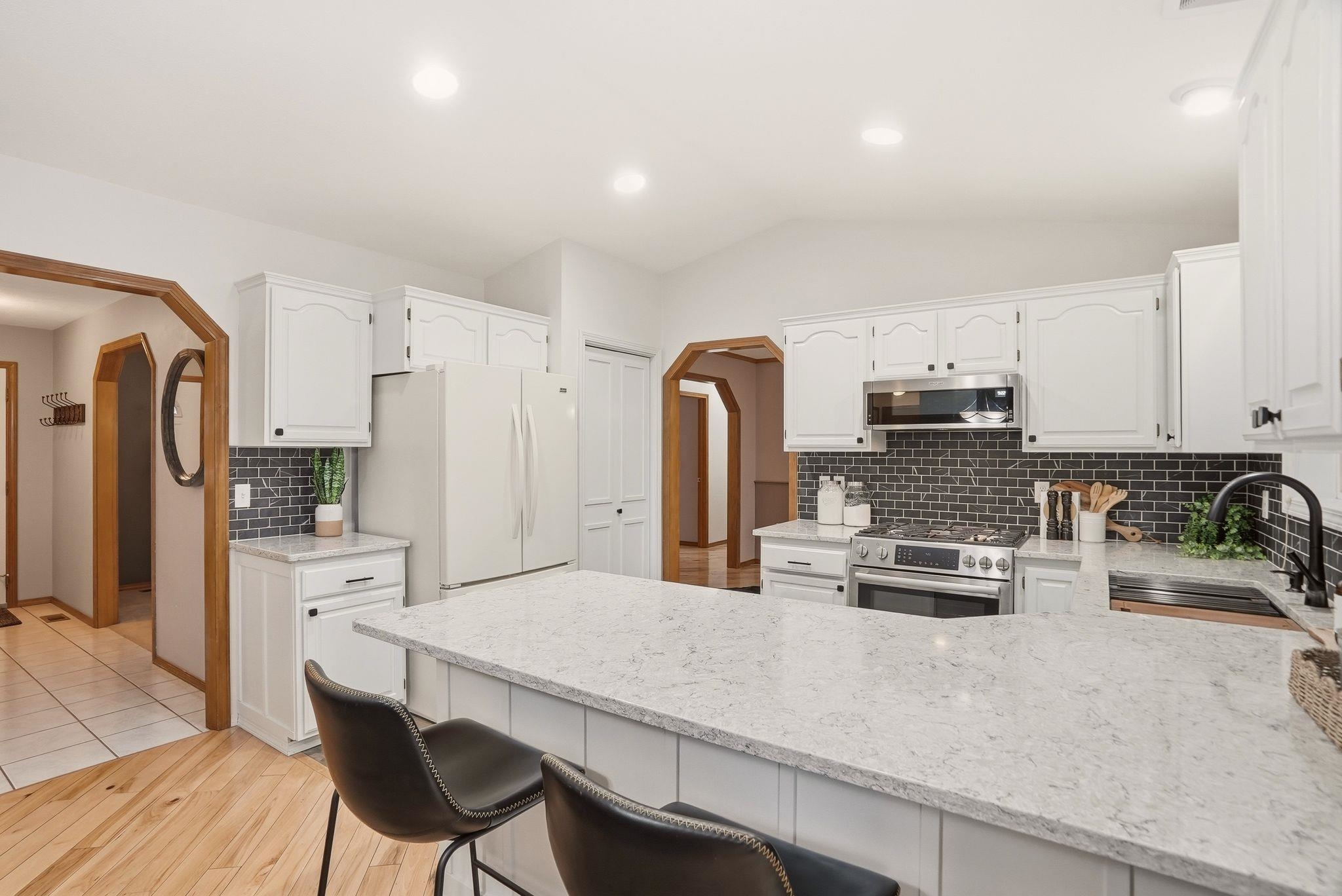 10711 N Danbury St - Photo 16