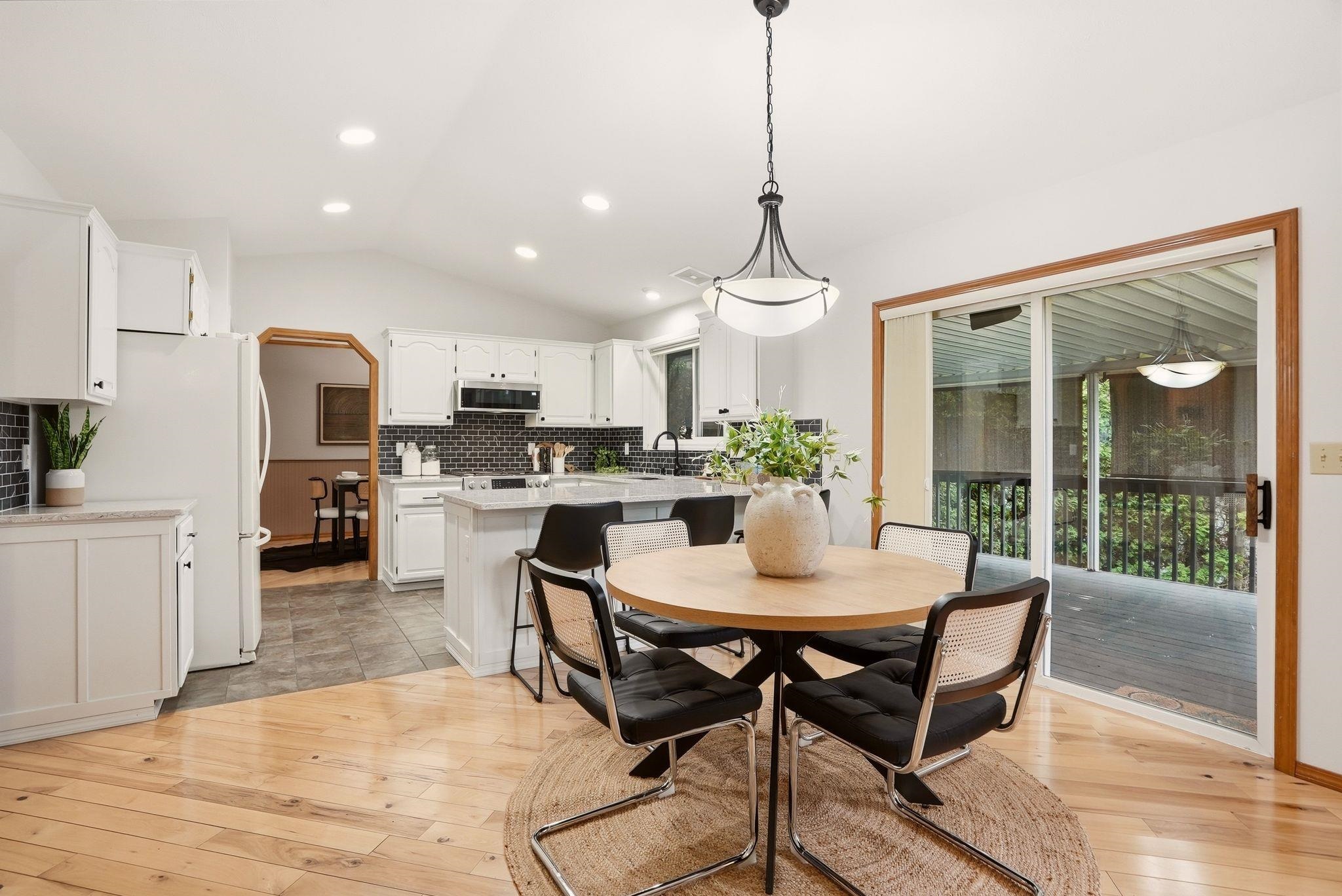 10711 N Danbury St - Photo 18