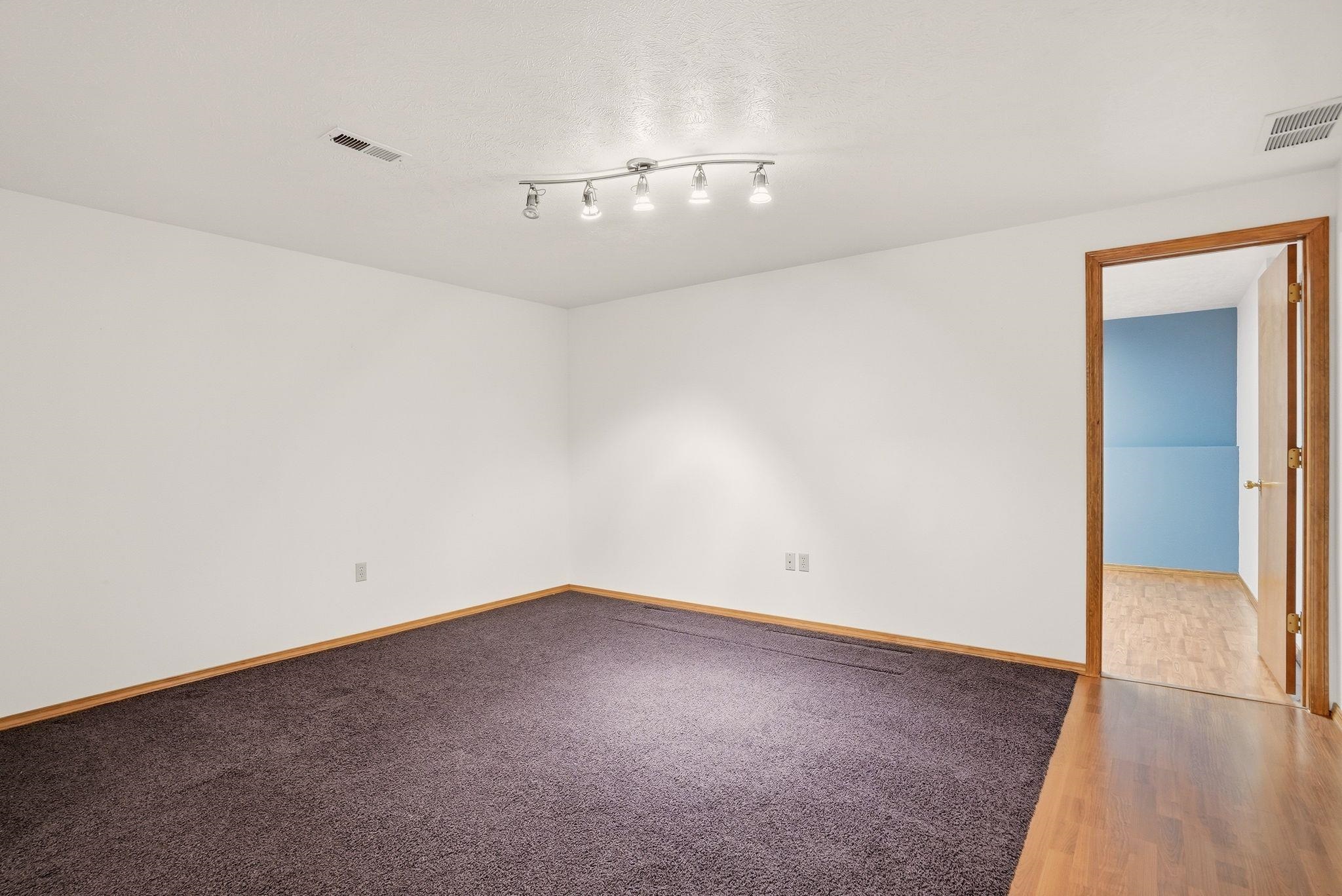 10711 N Danbury St - Photo 33