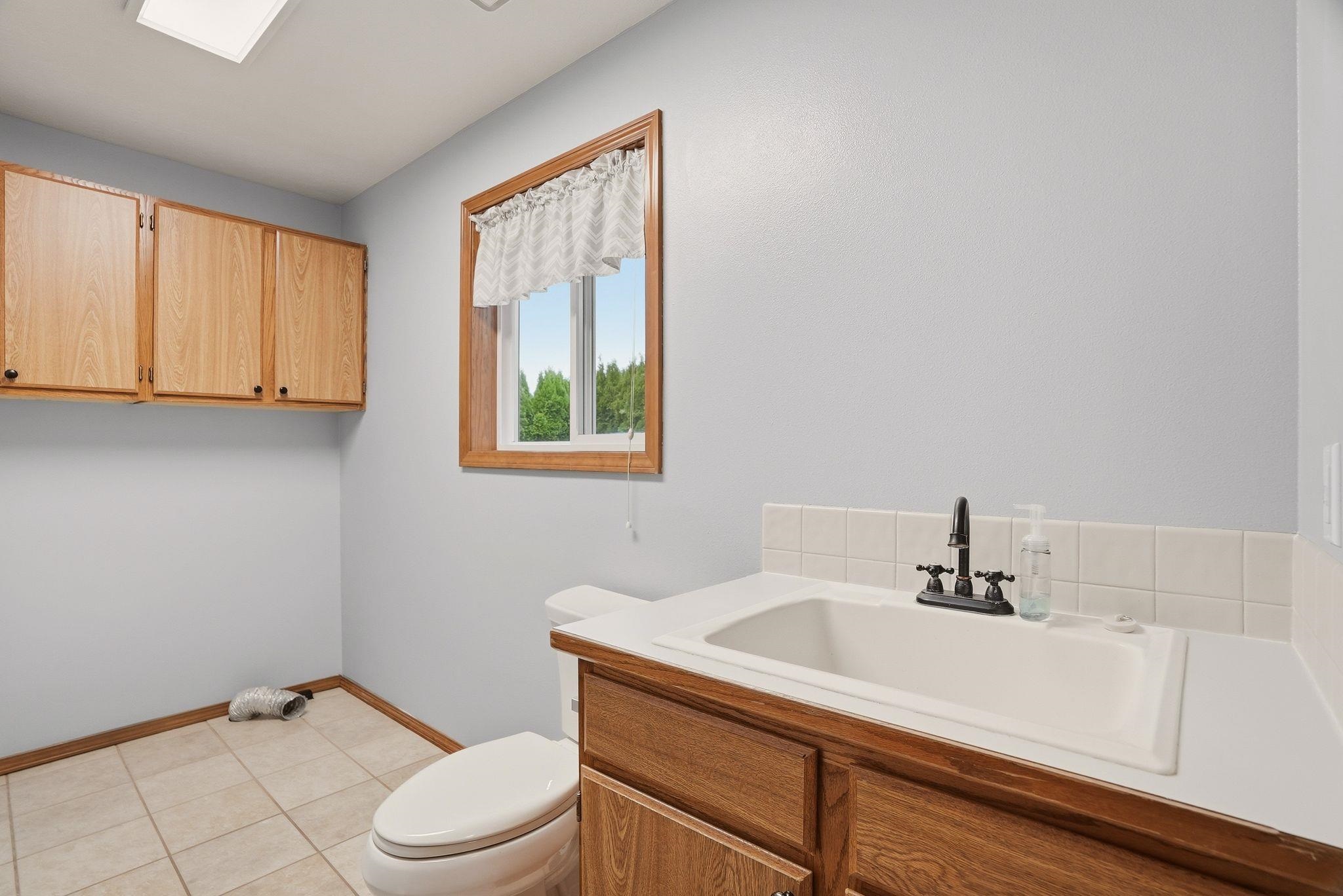 10711 N Danbury St - Photo 37