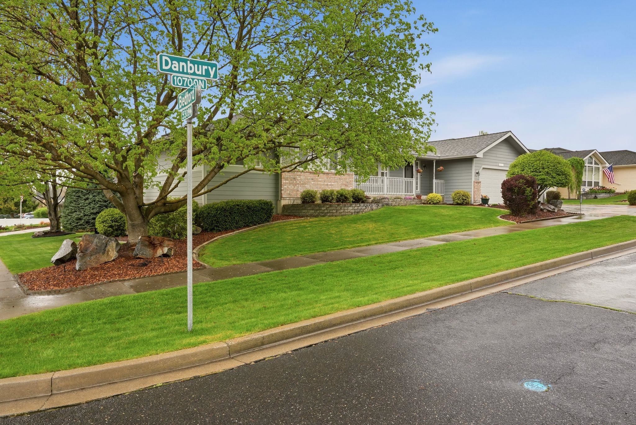 10711 N Danbury St - Photo 5