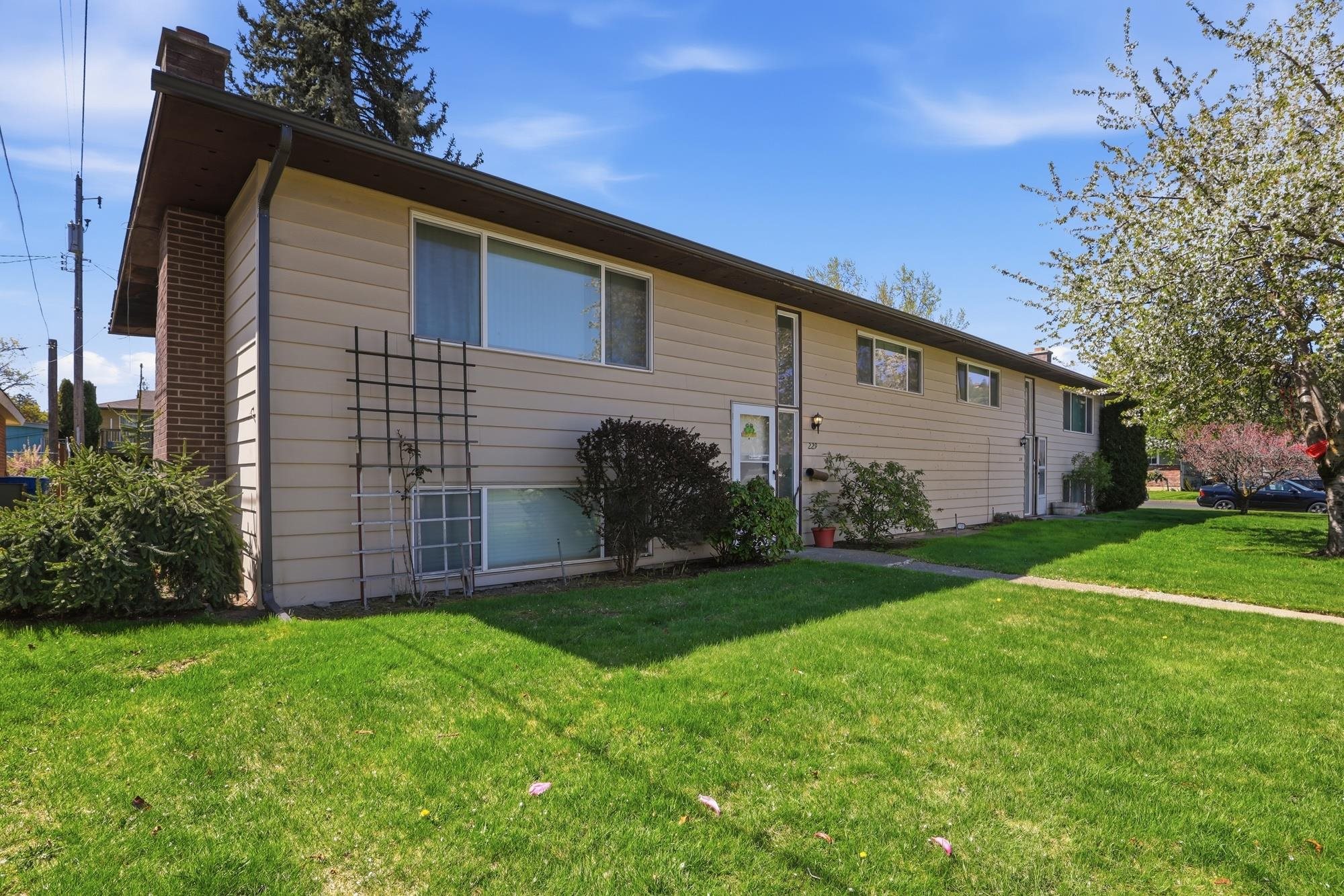229 / 231 W W KEDLIN Ave - Photo 1