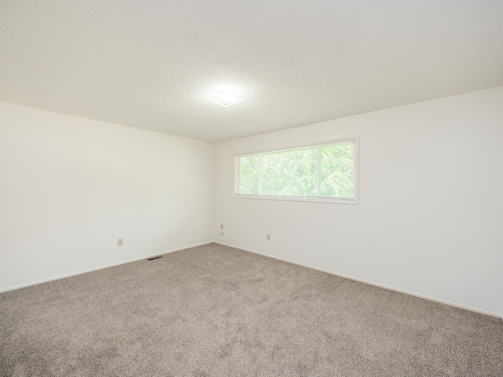 229 / 231 W W KEDLIN Ave - Photo 3