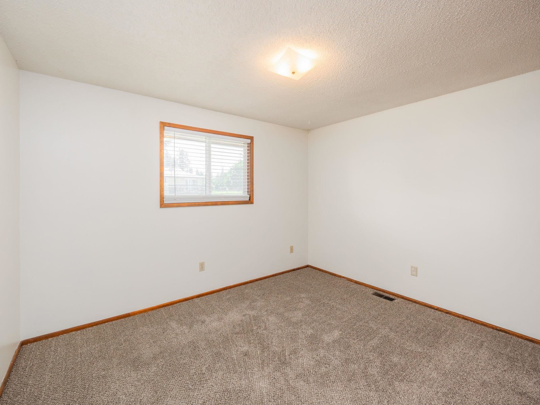 229 / 231 W W KEDLIN Ave - Photo 23