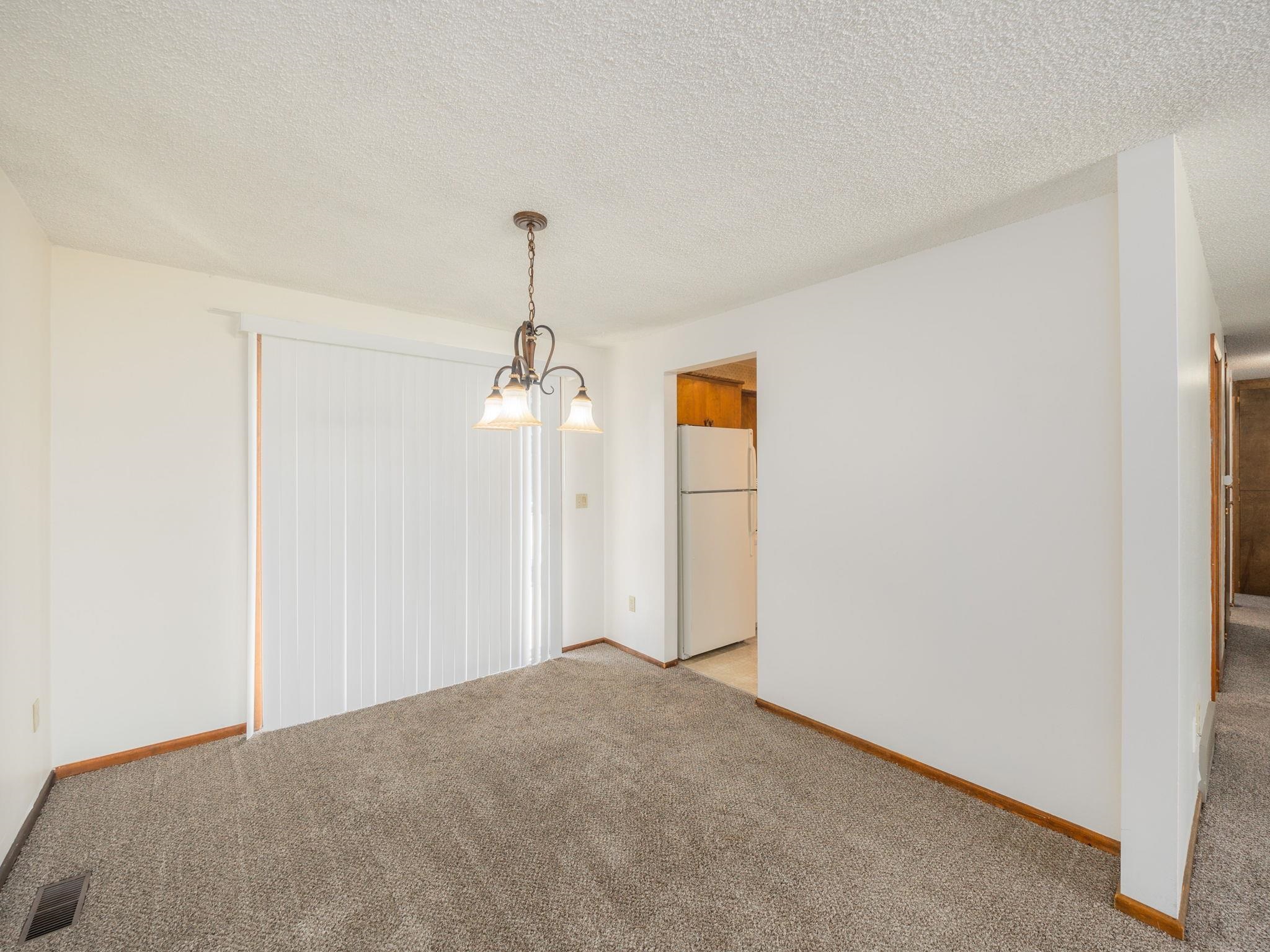229 / 231 W W KEDLIN Ave - Photo 4