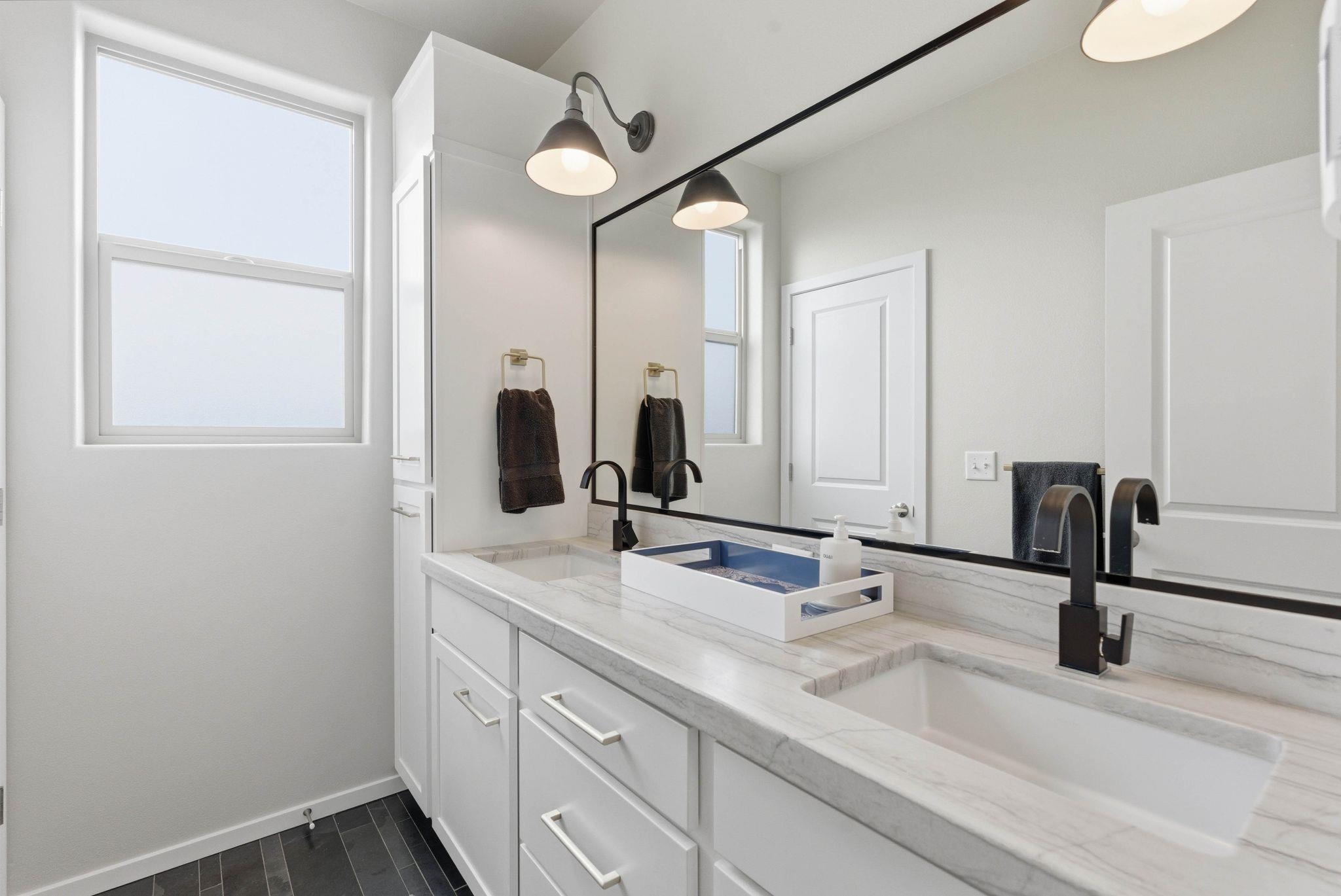2319 W Bridge Ave - Photo 15