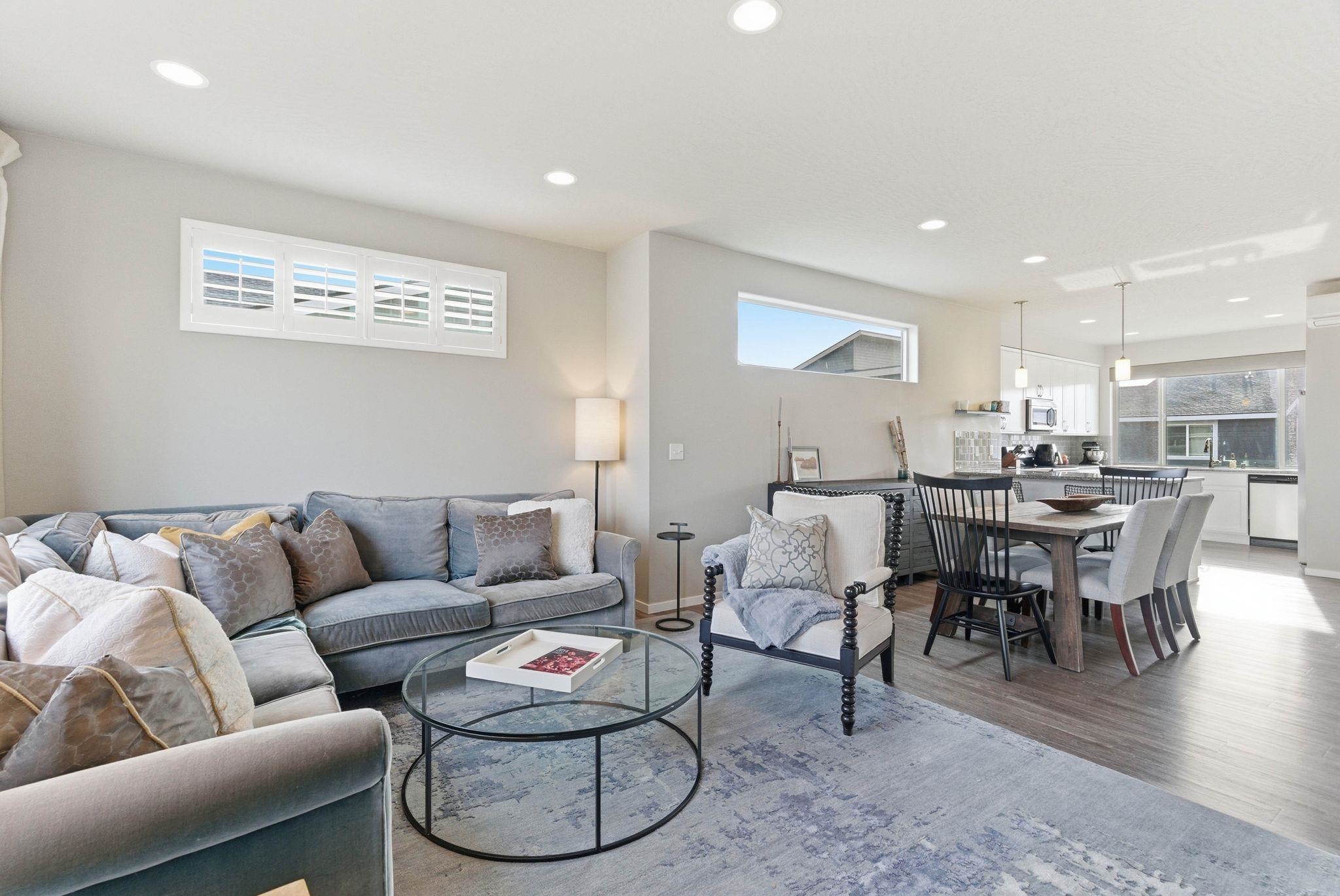 2319 W Bridge Ave - Photo 4