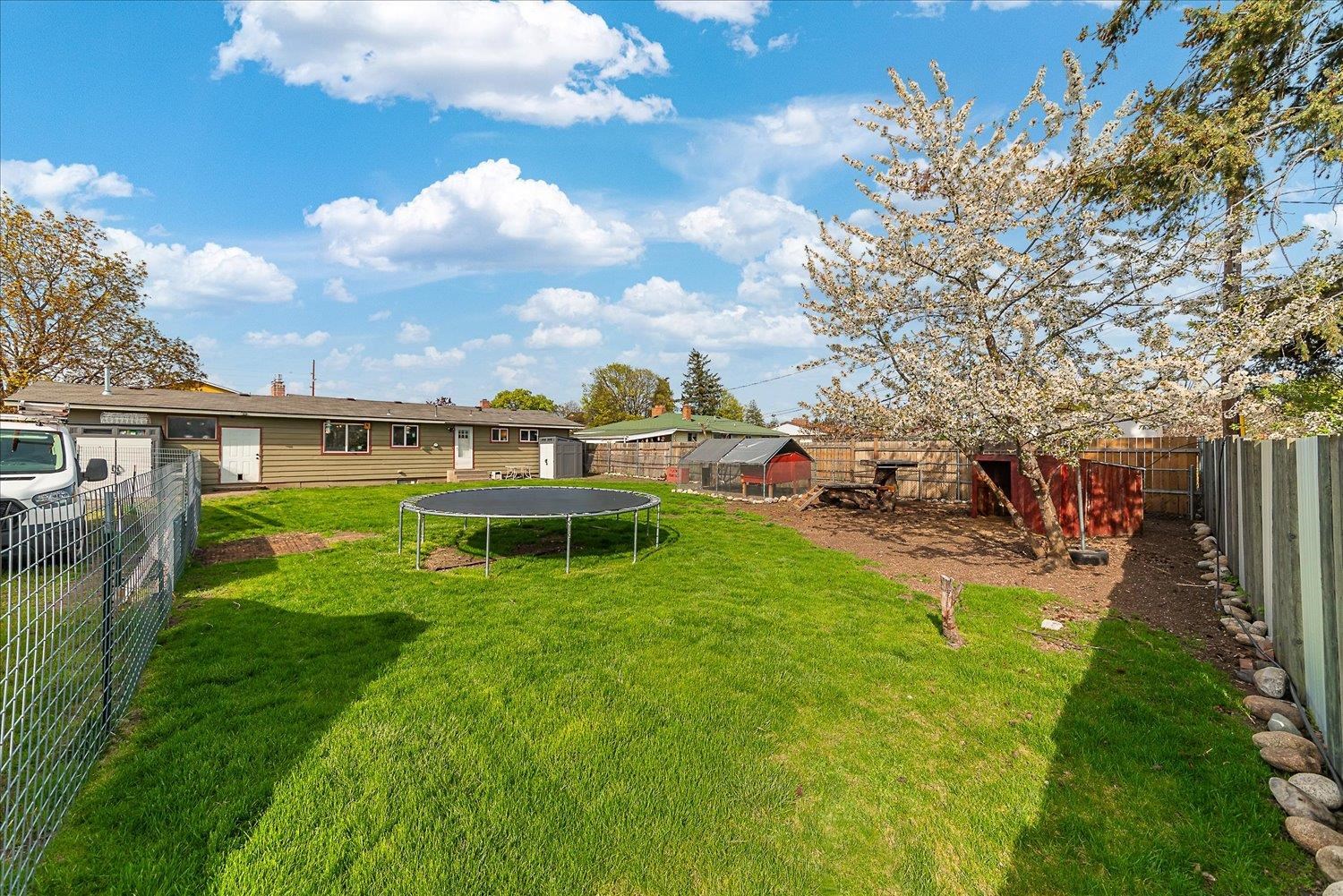 8504 E Mansfield Ave - Photo 17