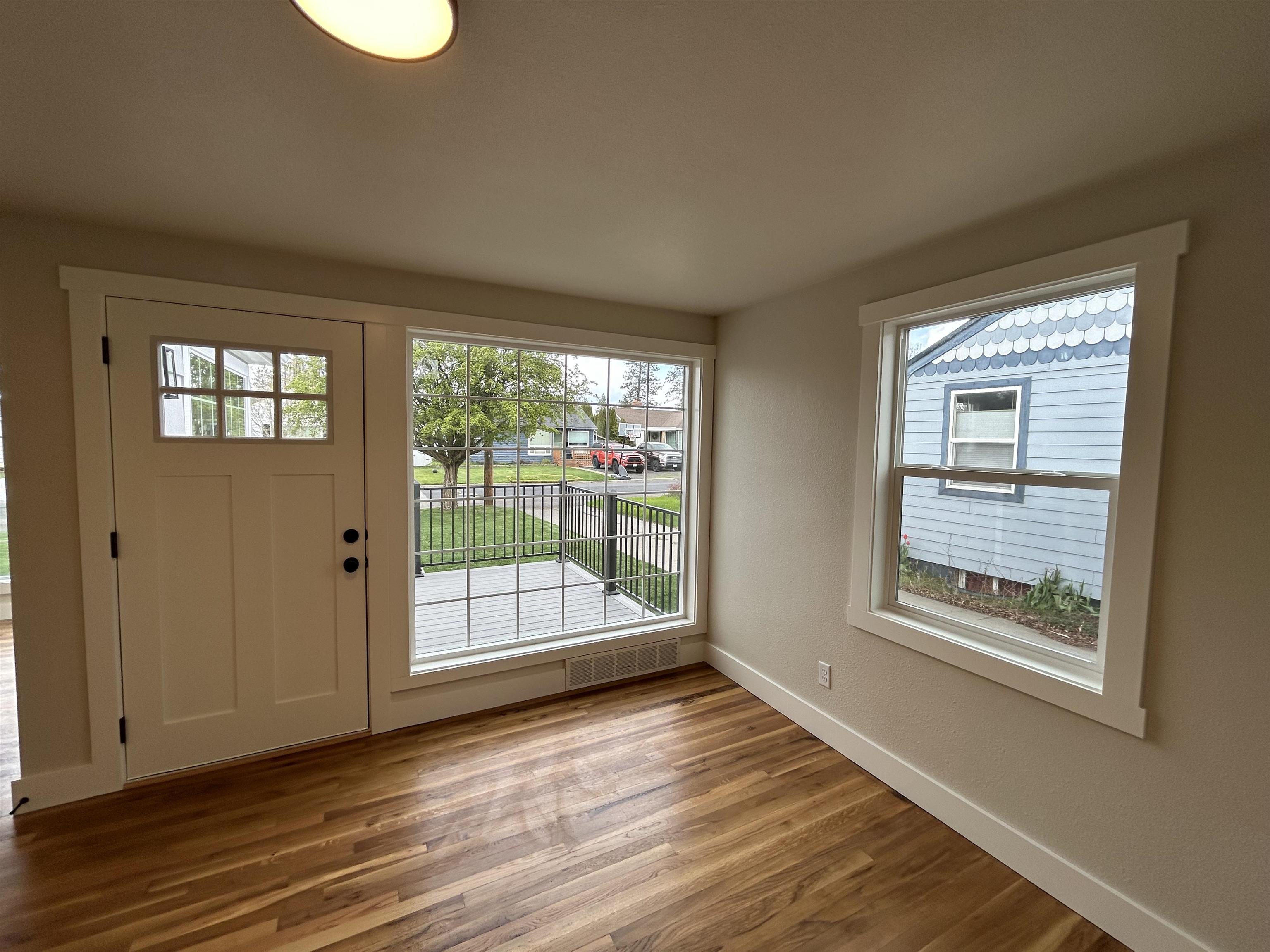 1028 E 40th Ave - Photo 15
