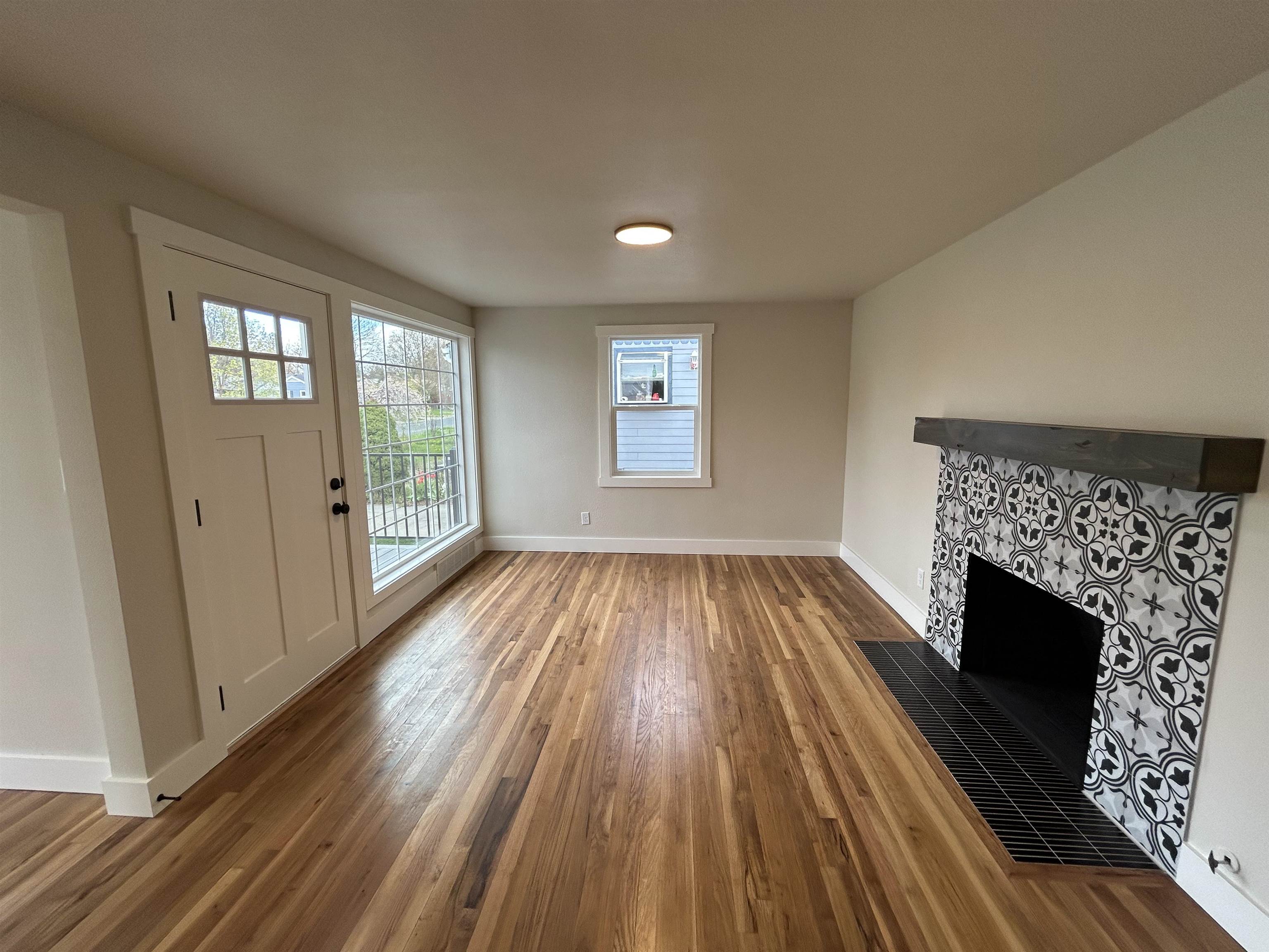 1028 E 40th Ave - Photo 18