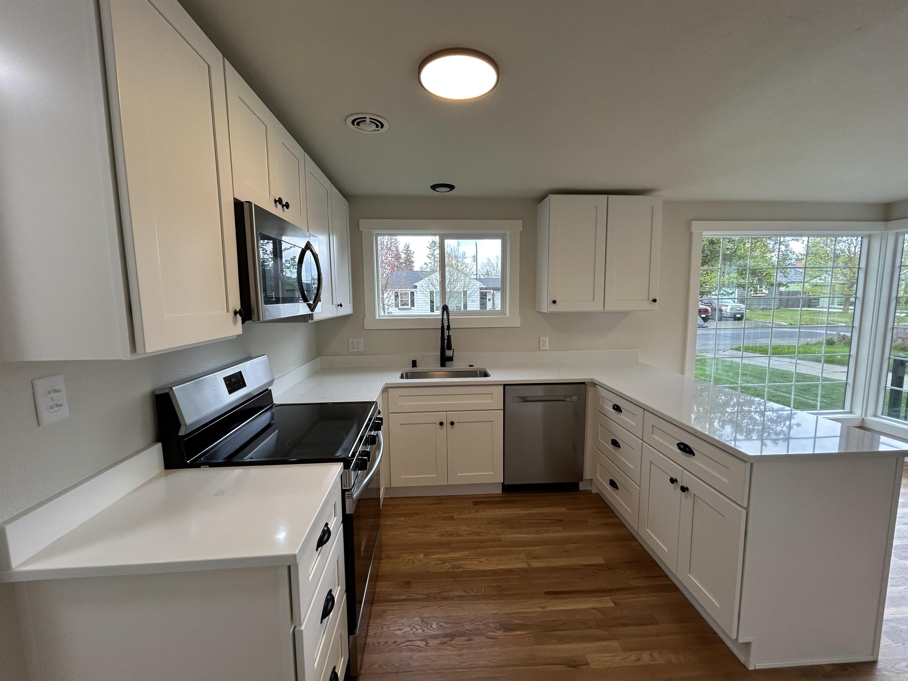 1028 E 40th Ave - Photo 23