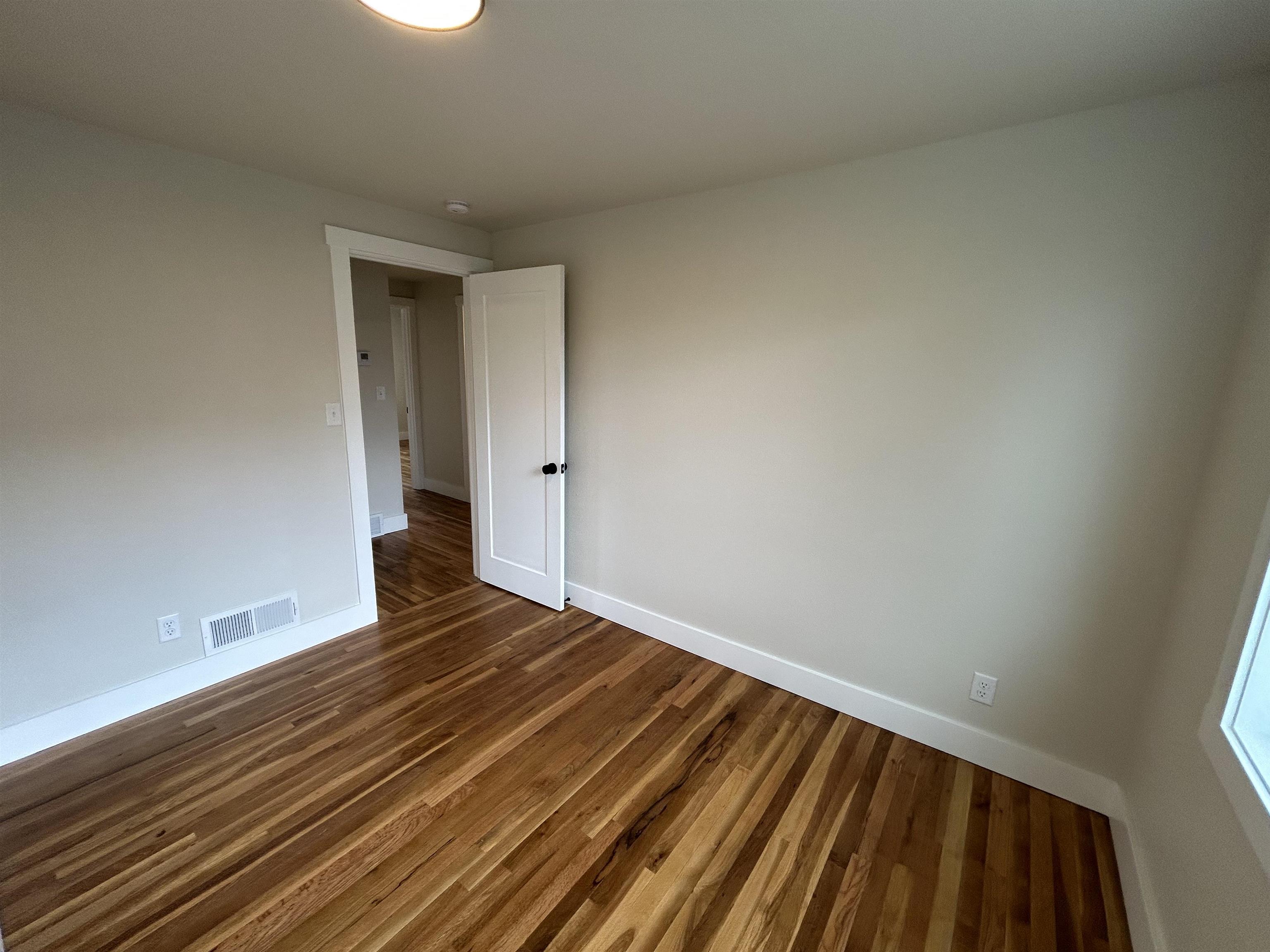 1028 E 40th Ave - Photo 28