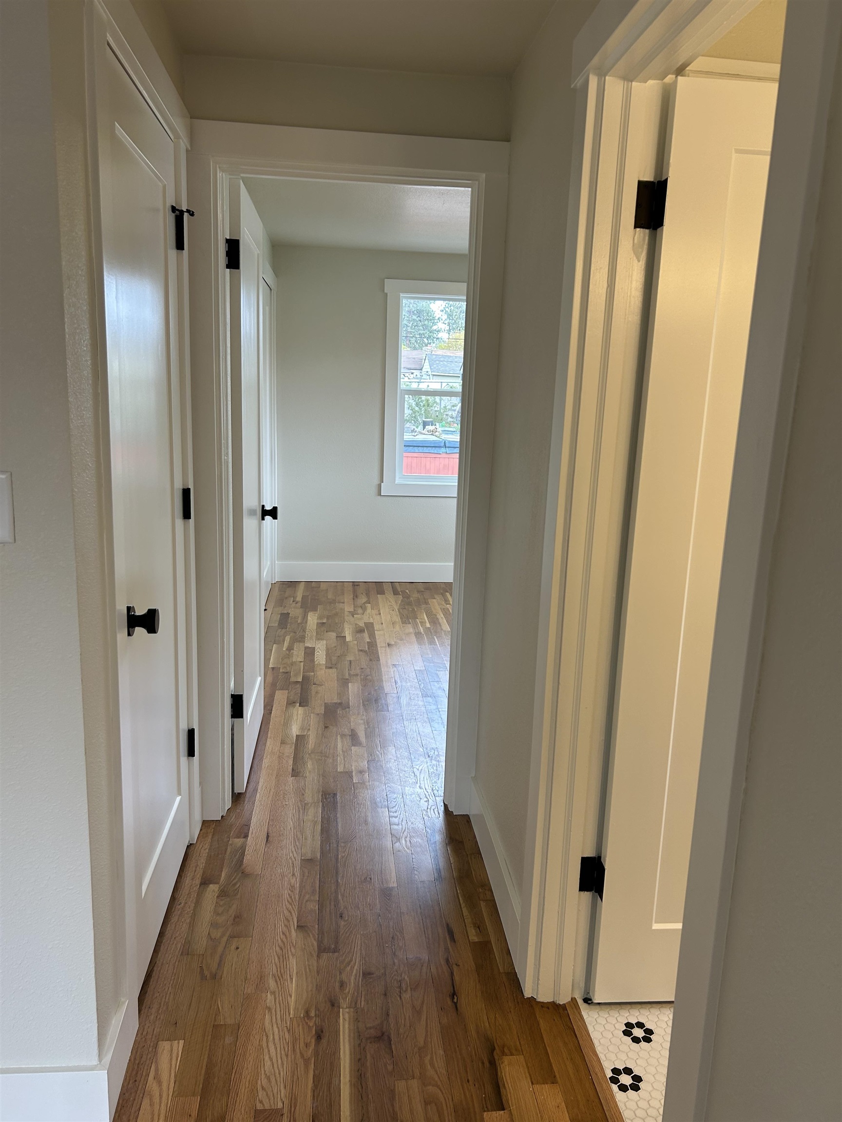 1028 E 40th Ave - Photo 32