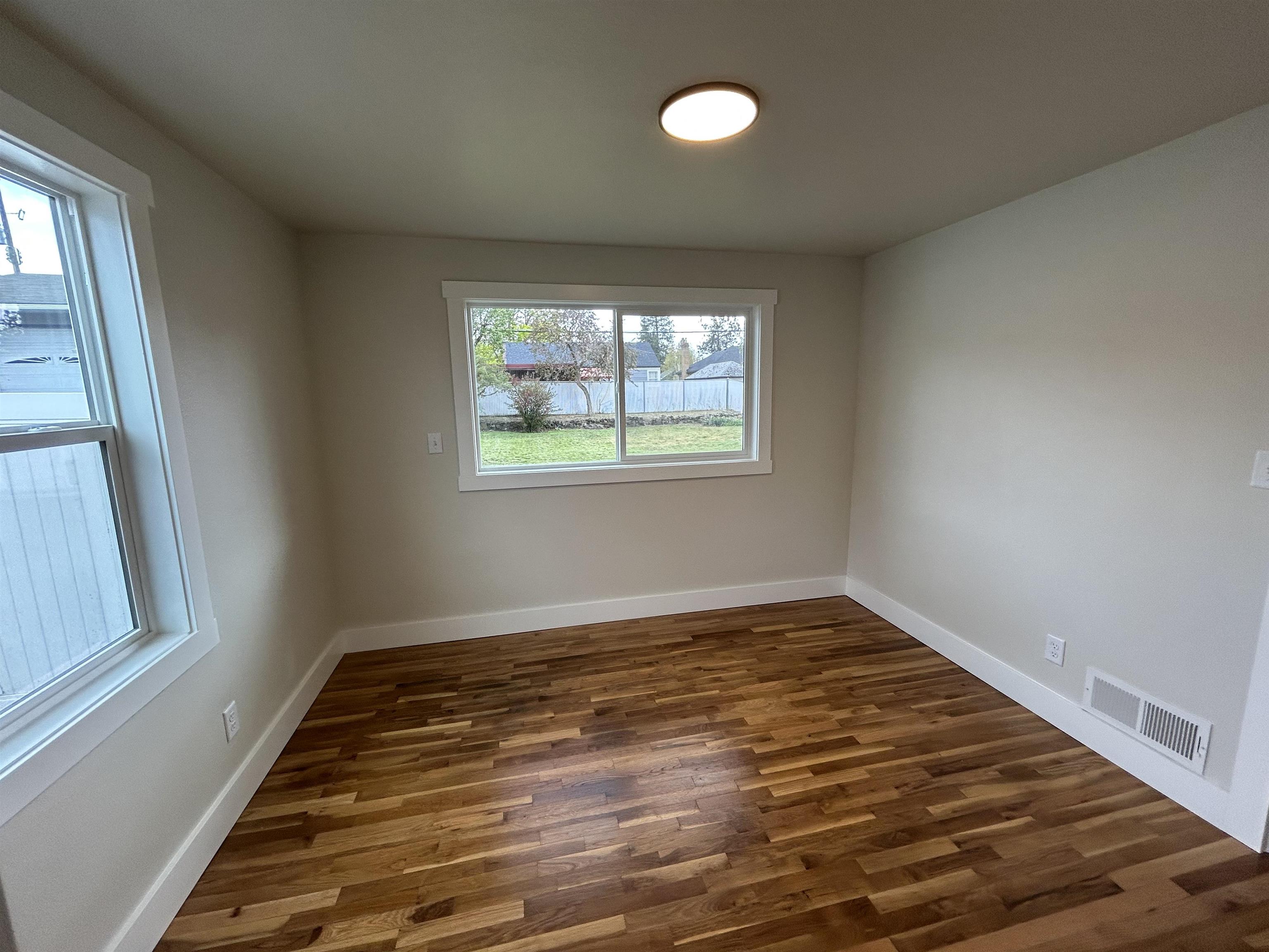 1028 E 40th Ave - Photo 34