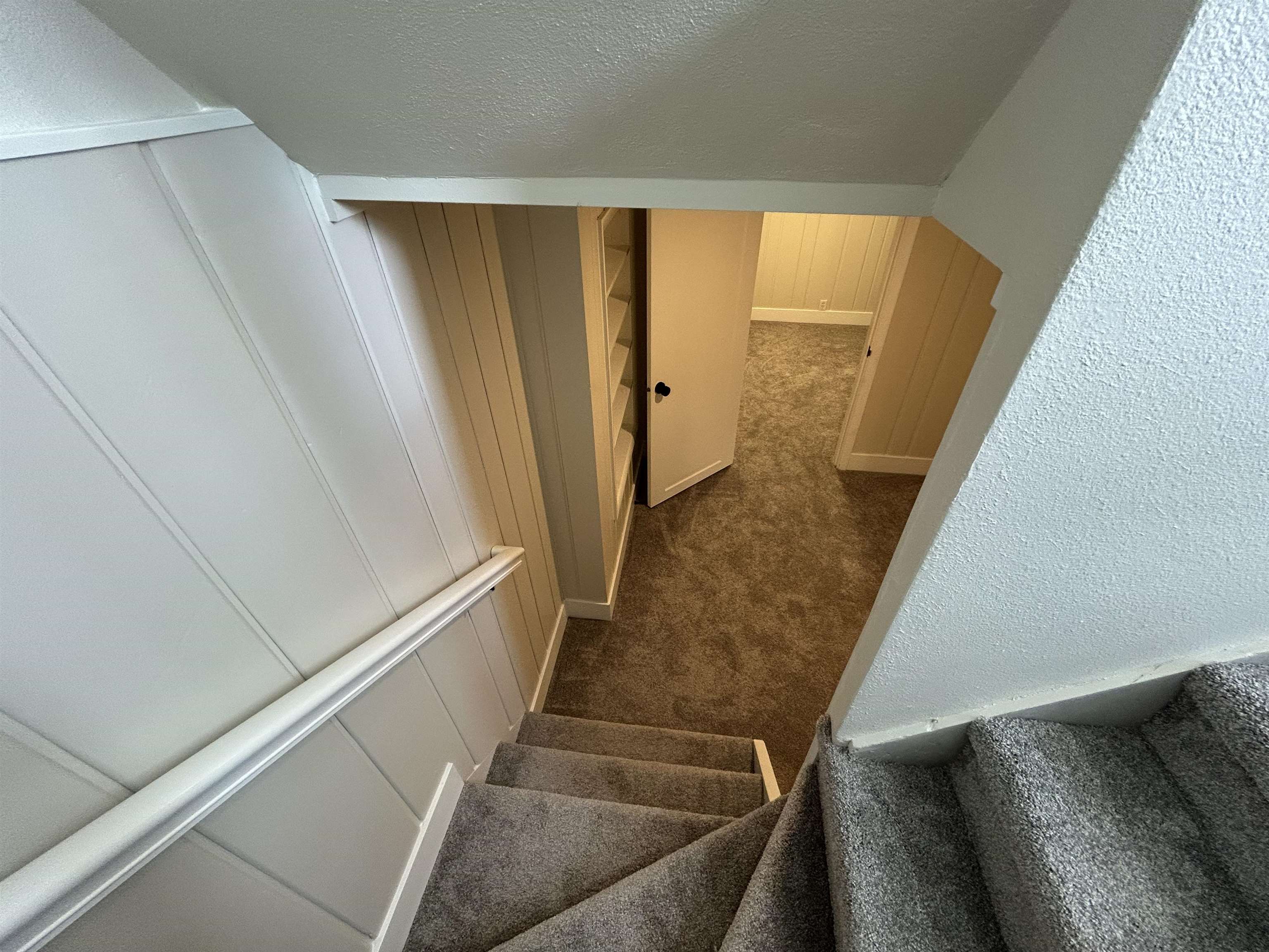 1028 E 40th Ave - Photo 35
