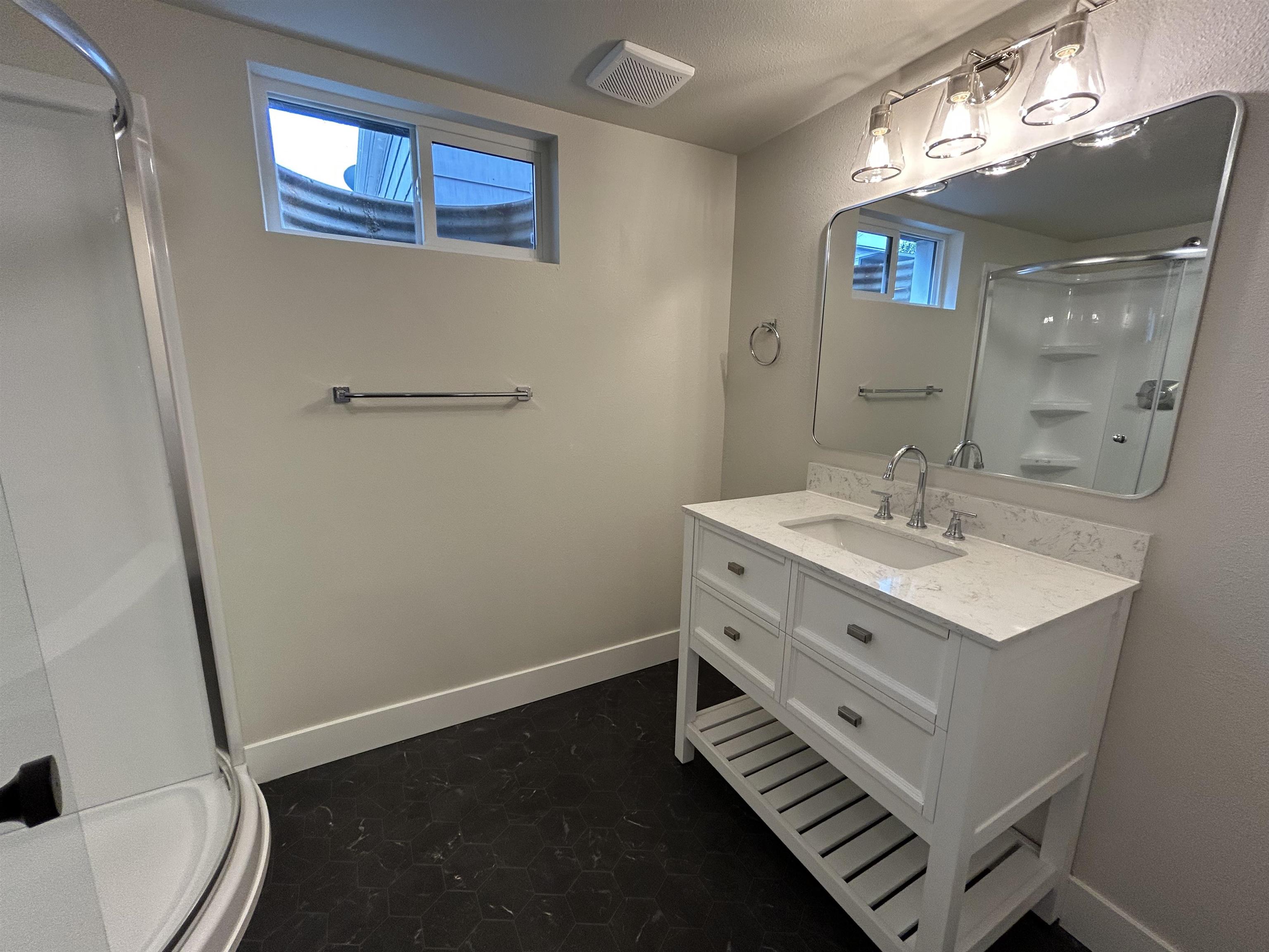 1028 E 40th Ave - Photo 43