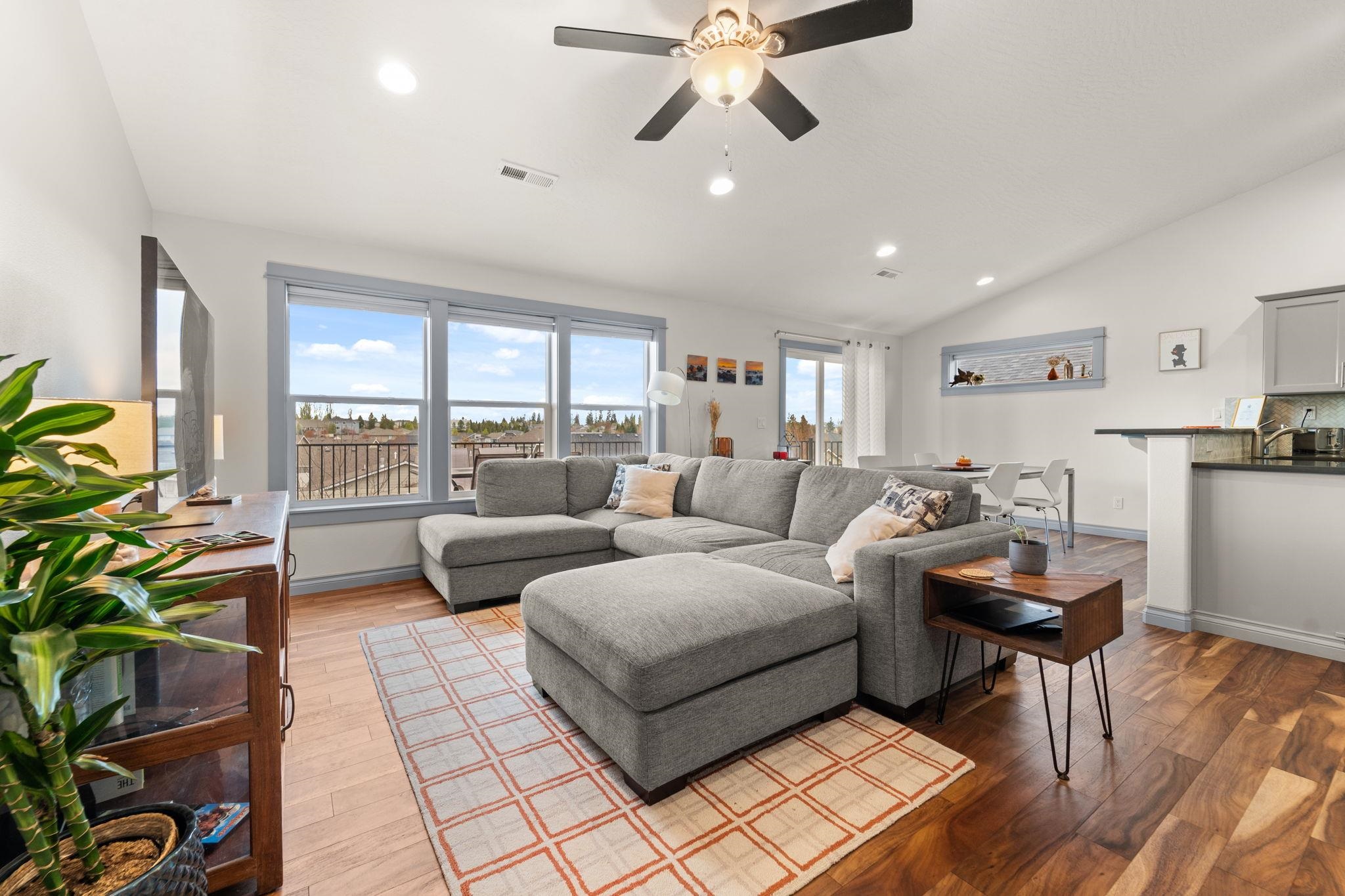 7028 S Woodhaven Dr - Photo 4