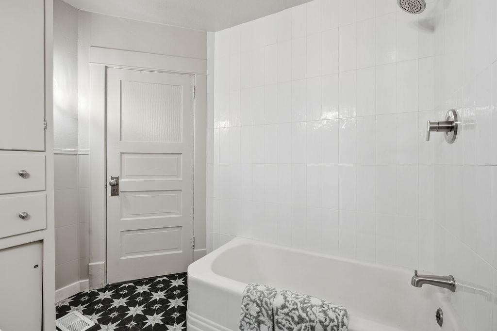 2114 S Grand Blvd - Photo 31