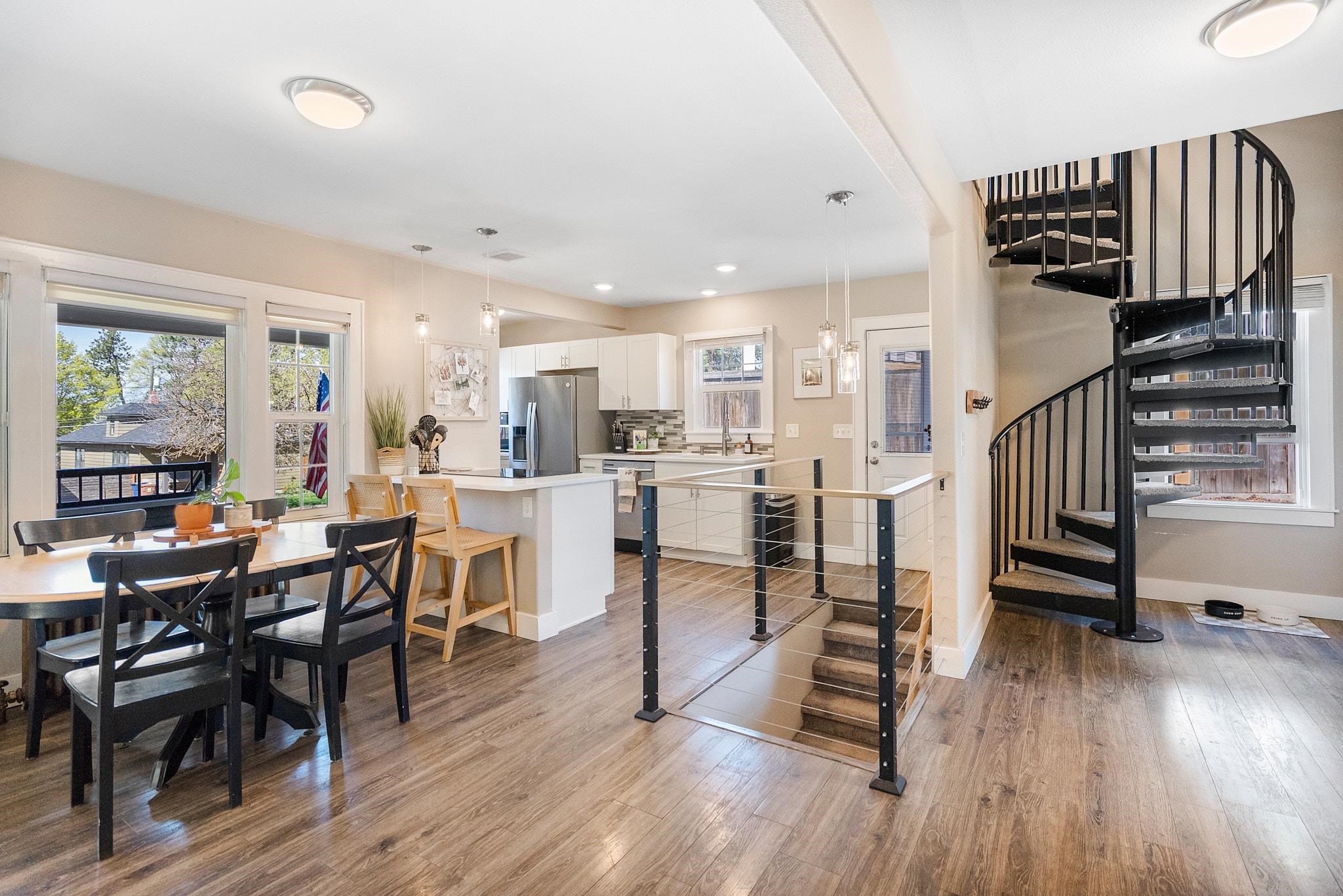 326 E 20TH Ave - Photo 11