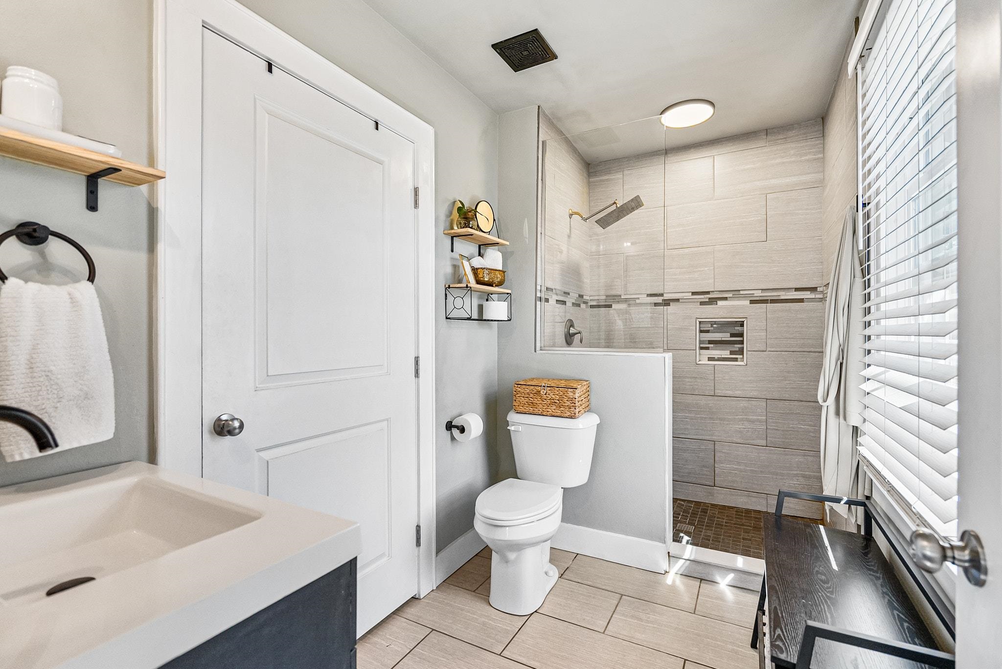 326 E 20TH Ave - Photo 17