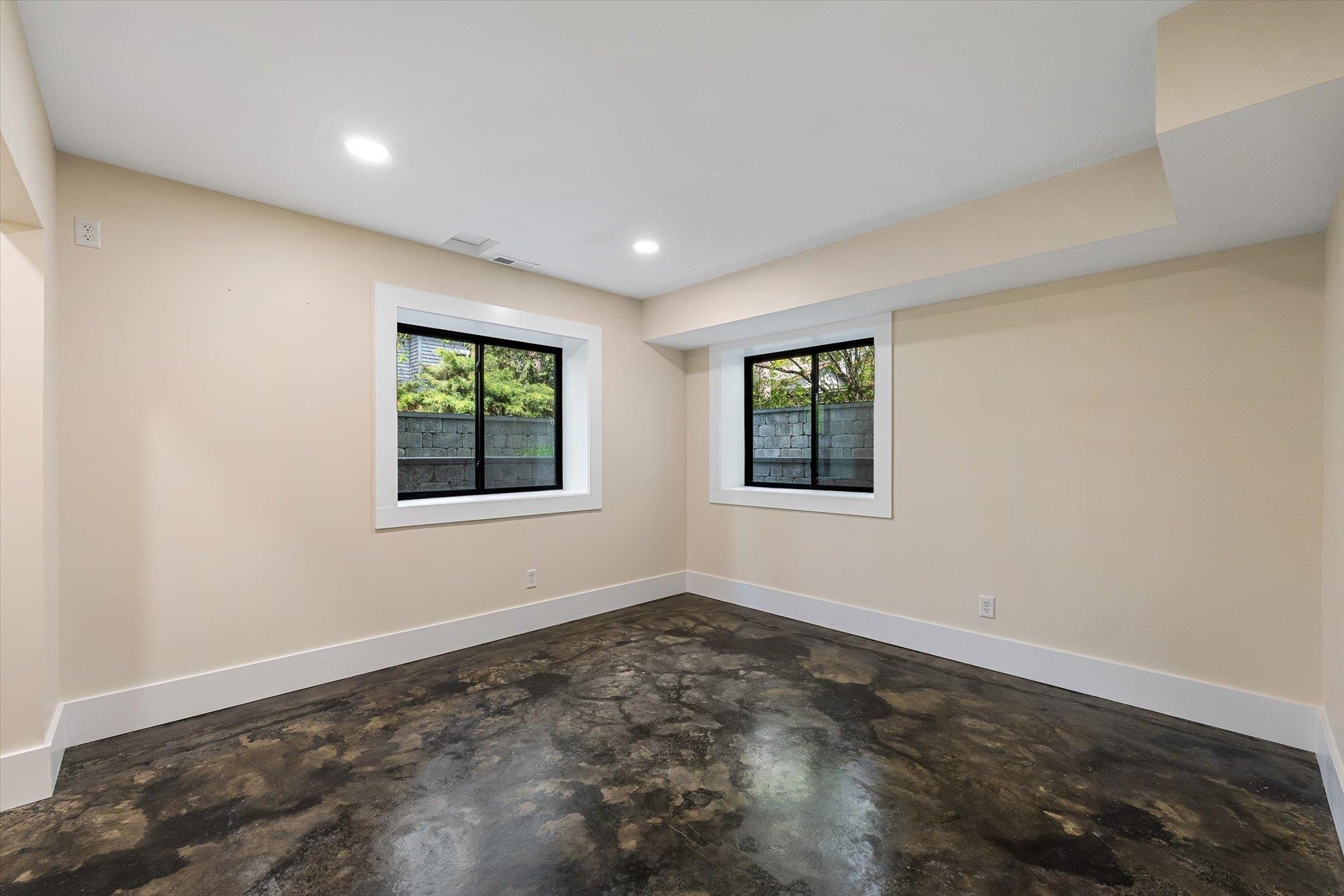 3327 S Tekoa St - Photo 28