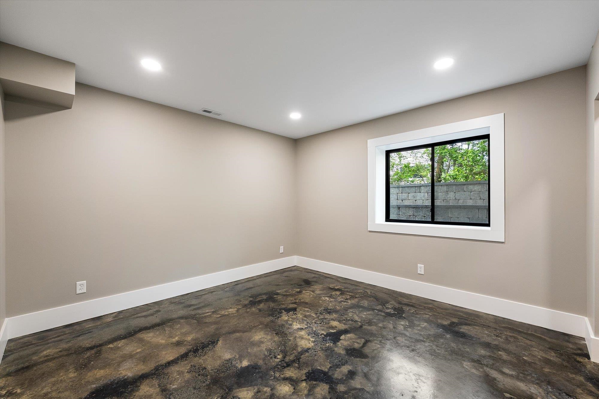 3327 S Tekoa St - Photo 31