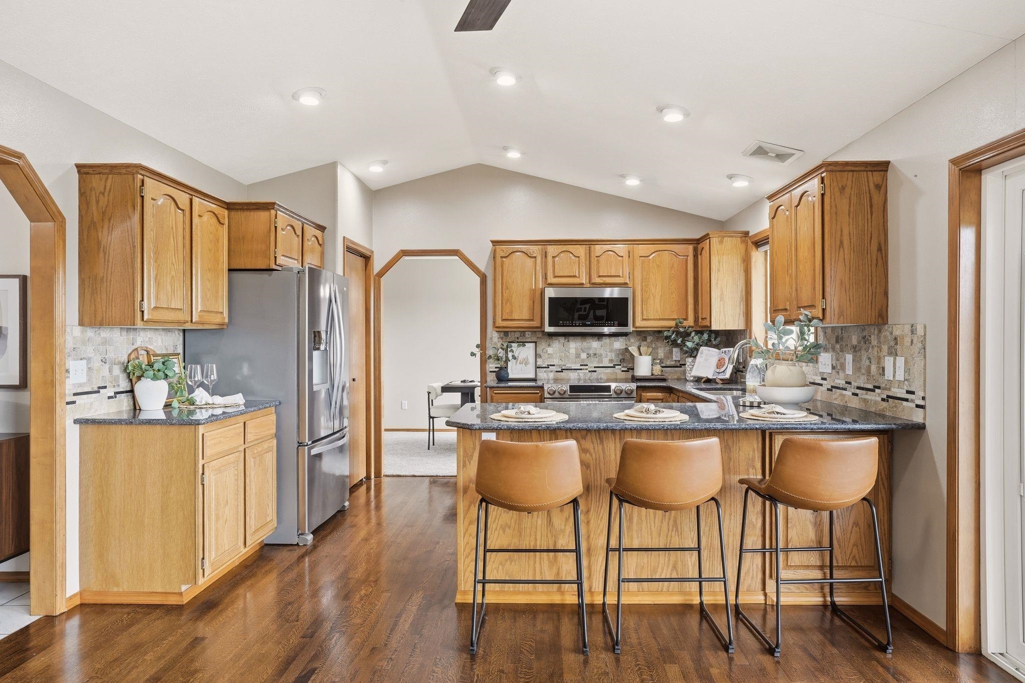 10811 N Danbury St - Photo 6