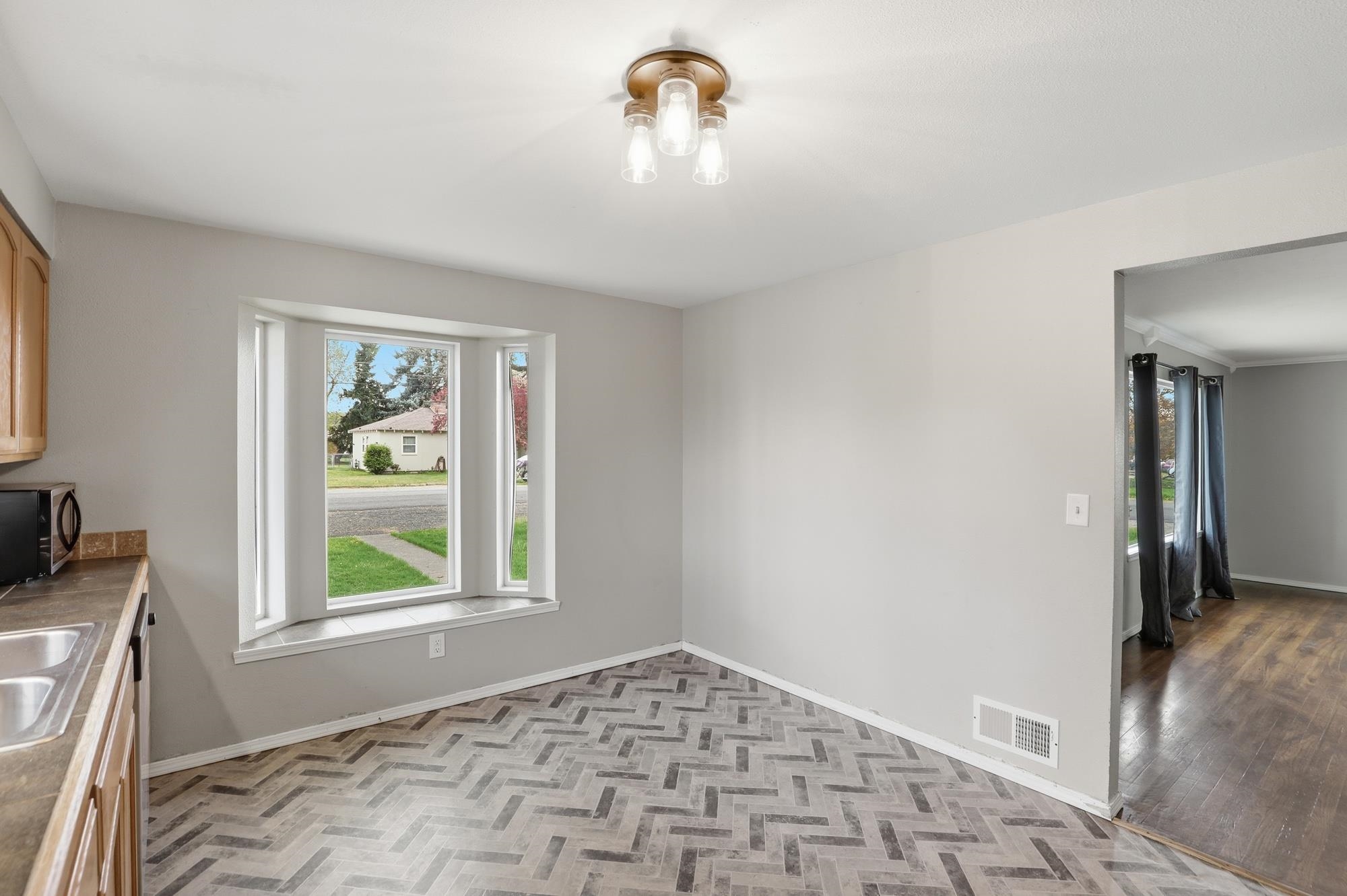 7907 E Indiana Ave - Photo 11