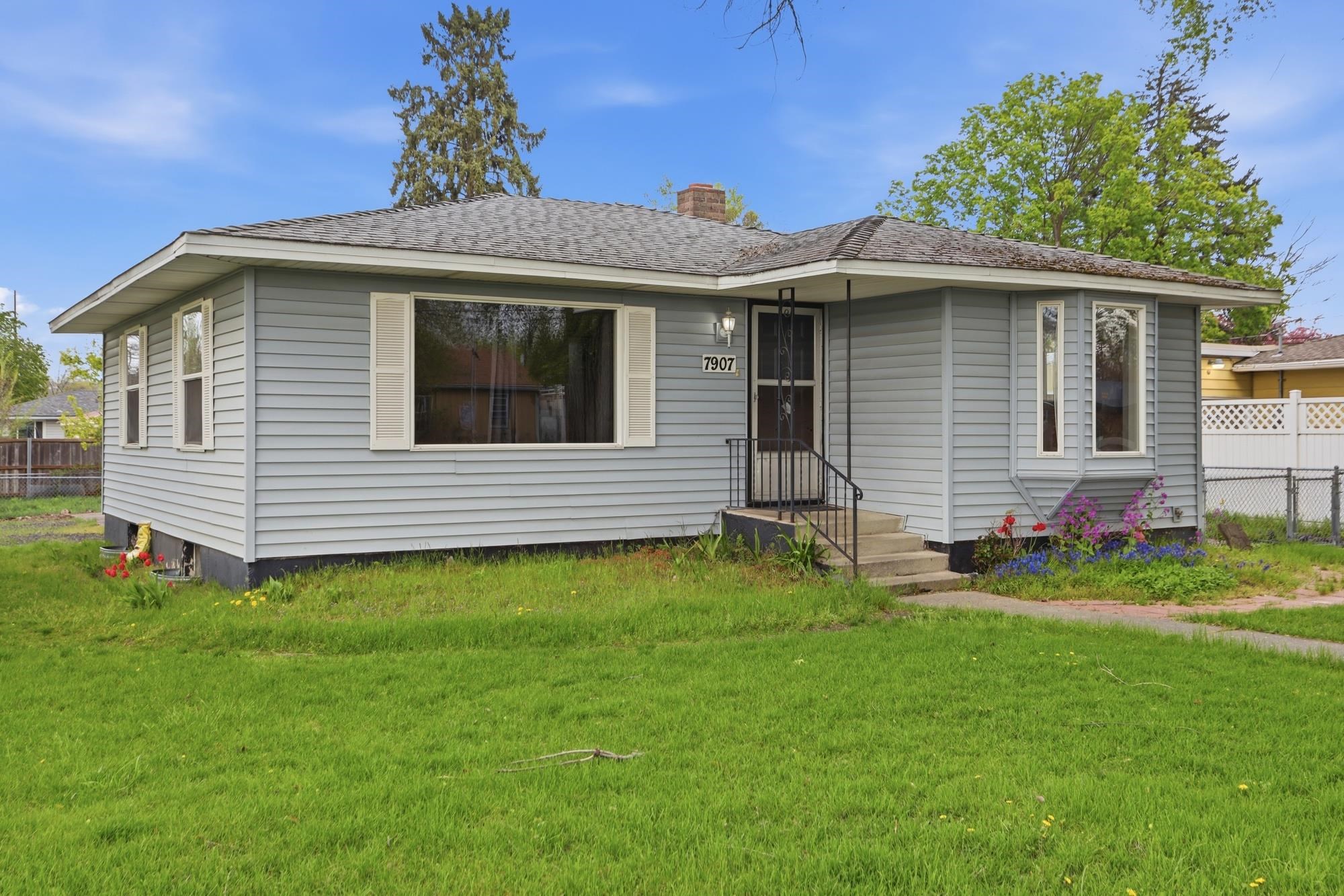 7907 E Indiana Ave - Photo 3