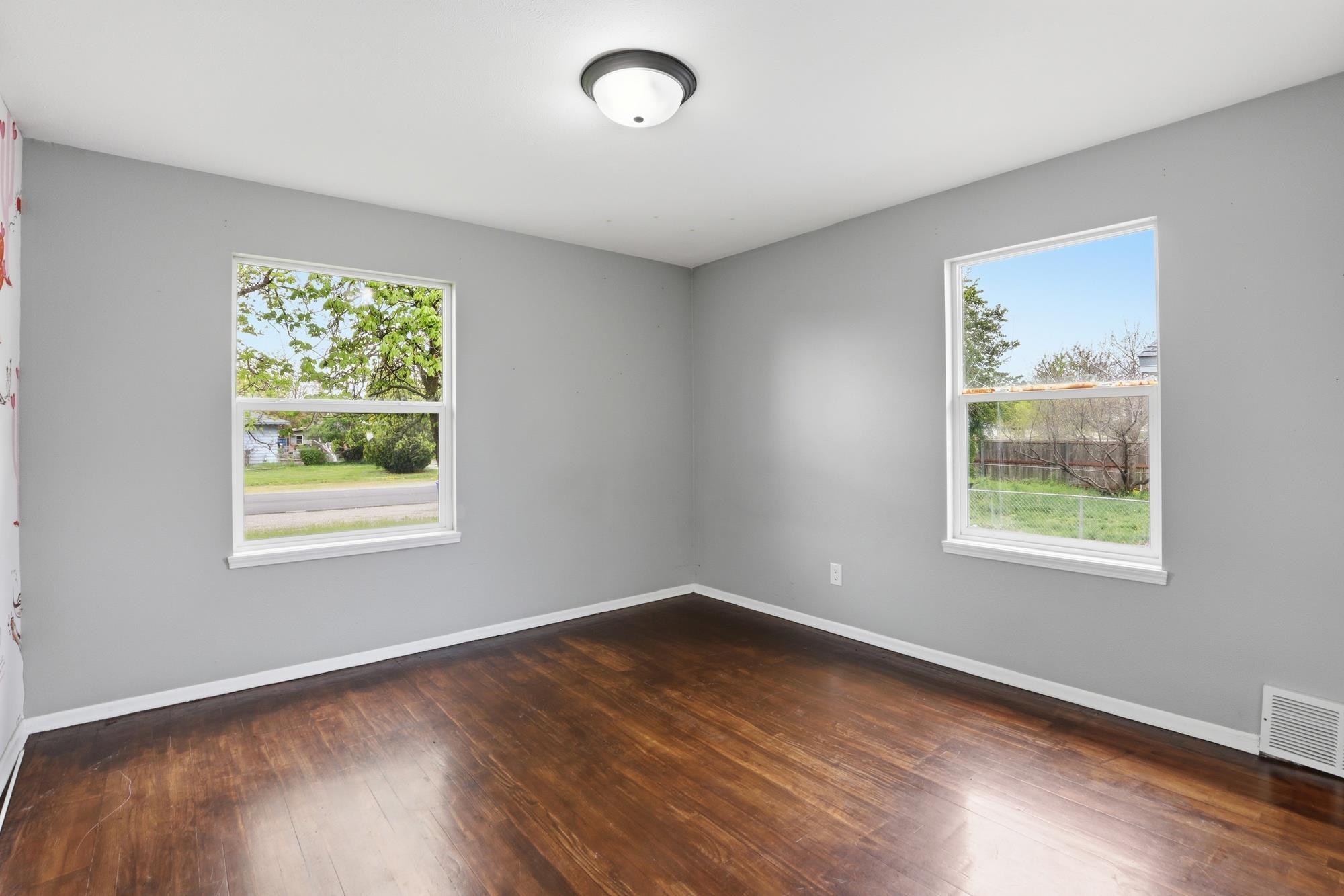 7907 E Indiana Ave - Photo 9