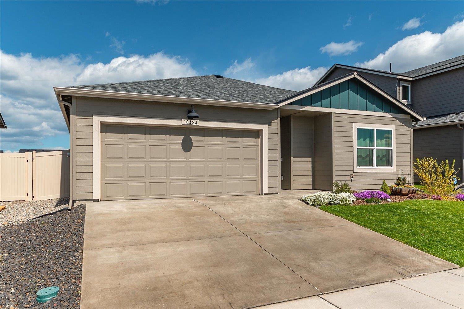 10424 W Duckhook Rd - Photo 2
