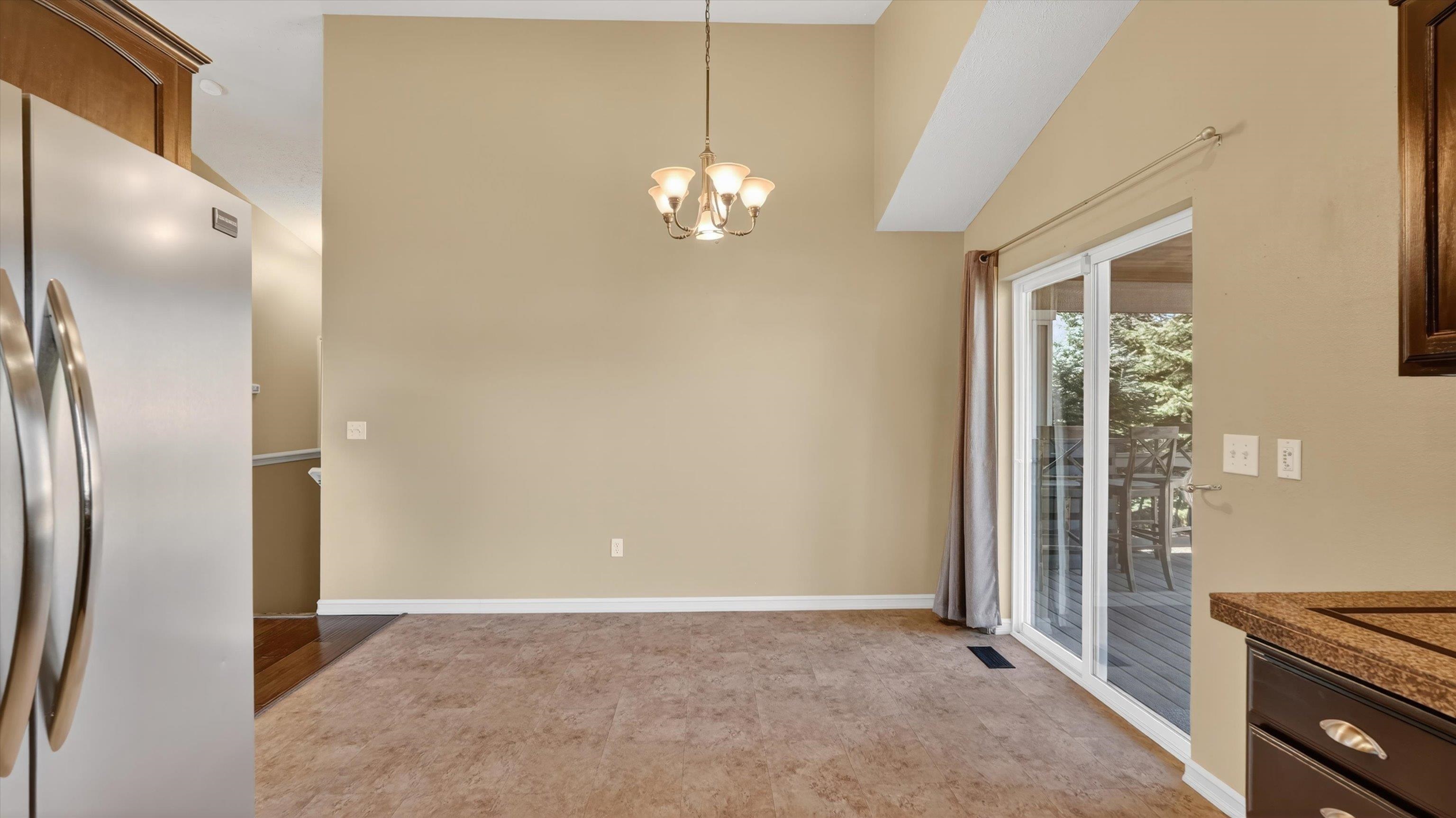 17925 N Colton Ct - Photo 9